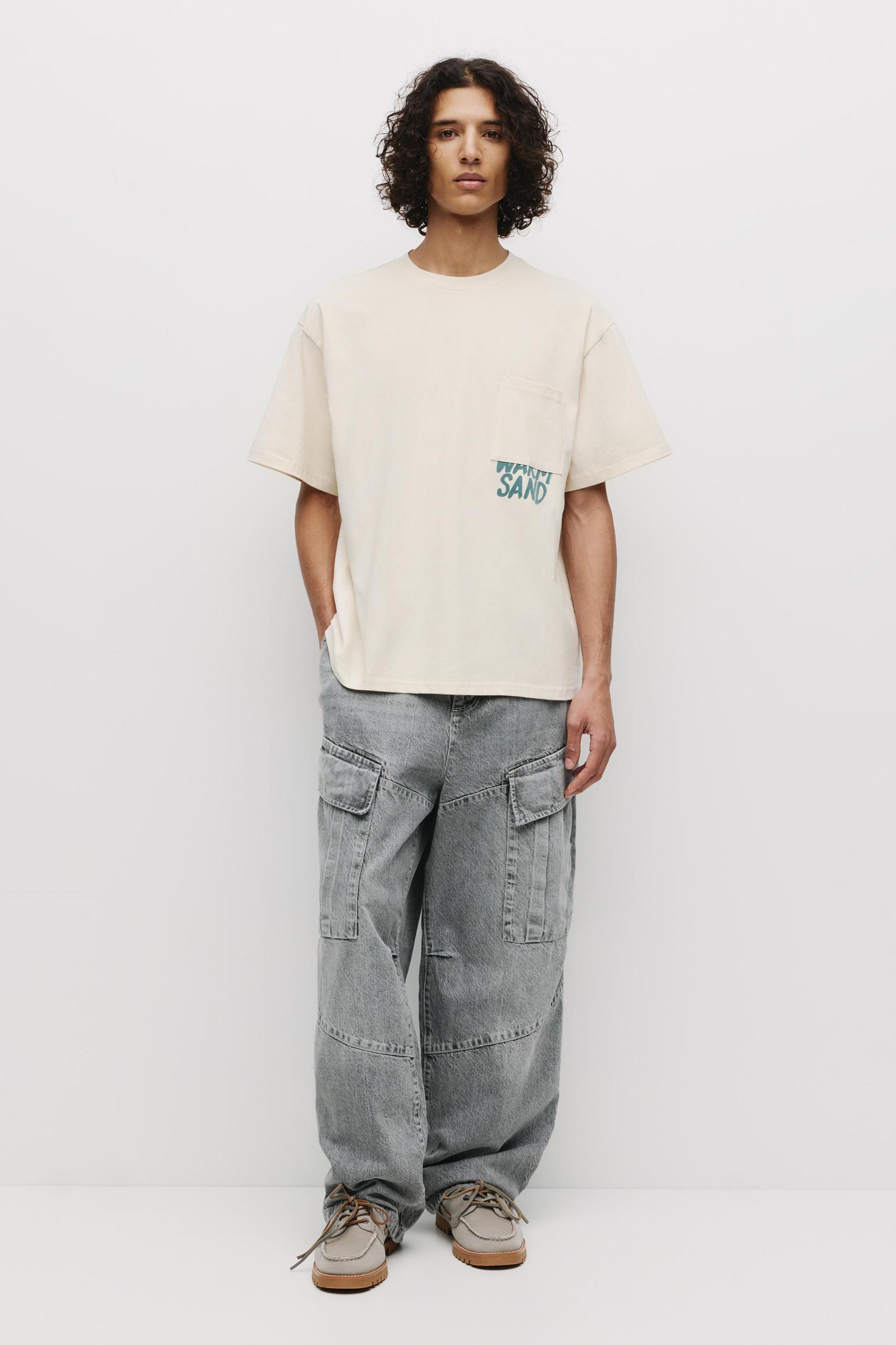 Beige T-shirt with pocket Product Image