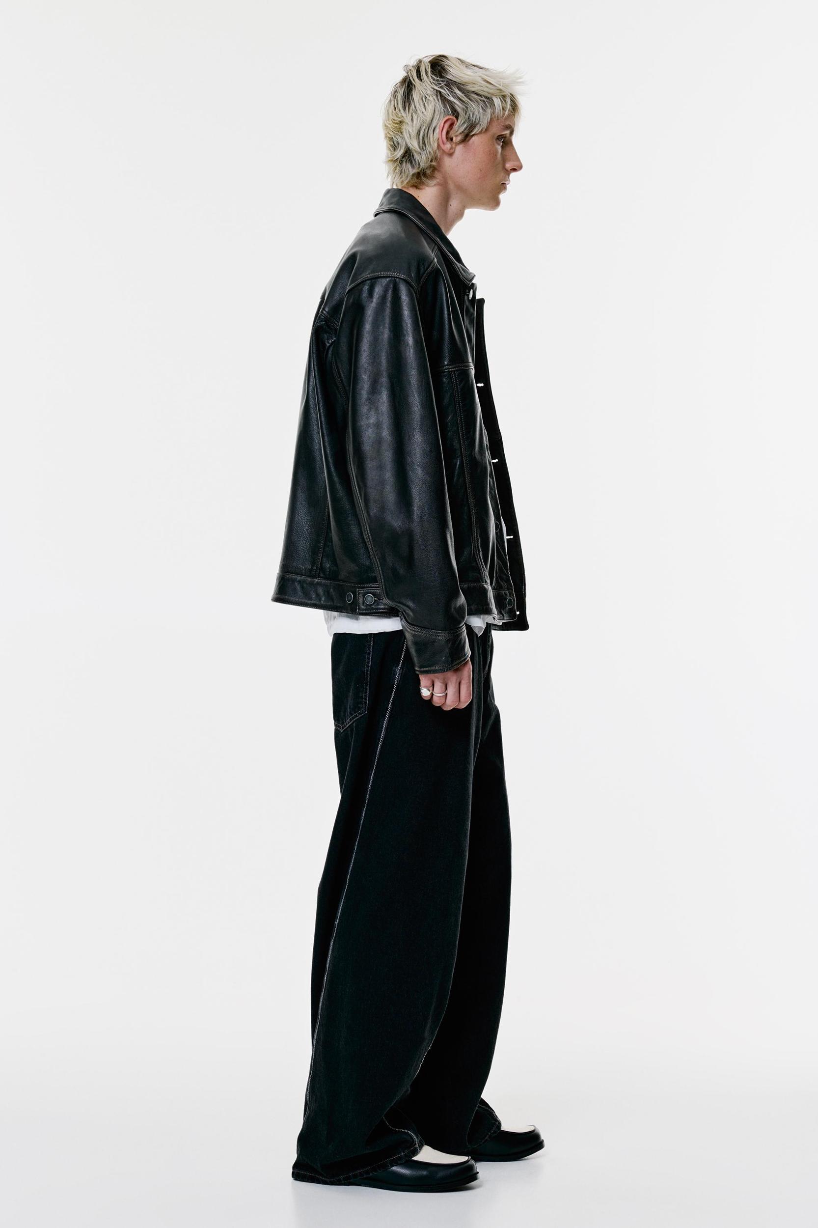 Black wide leg jeans with seams Product Image