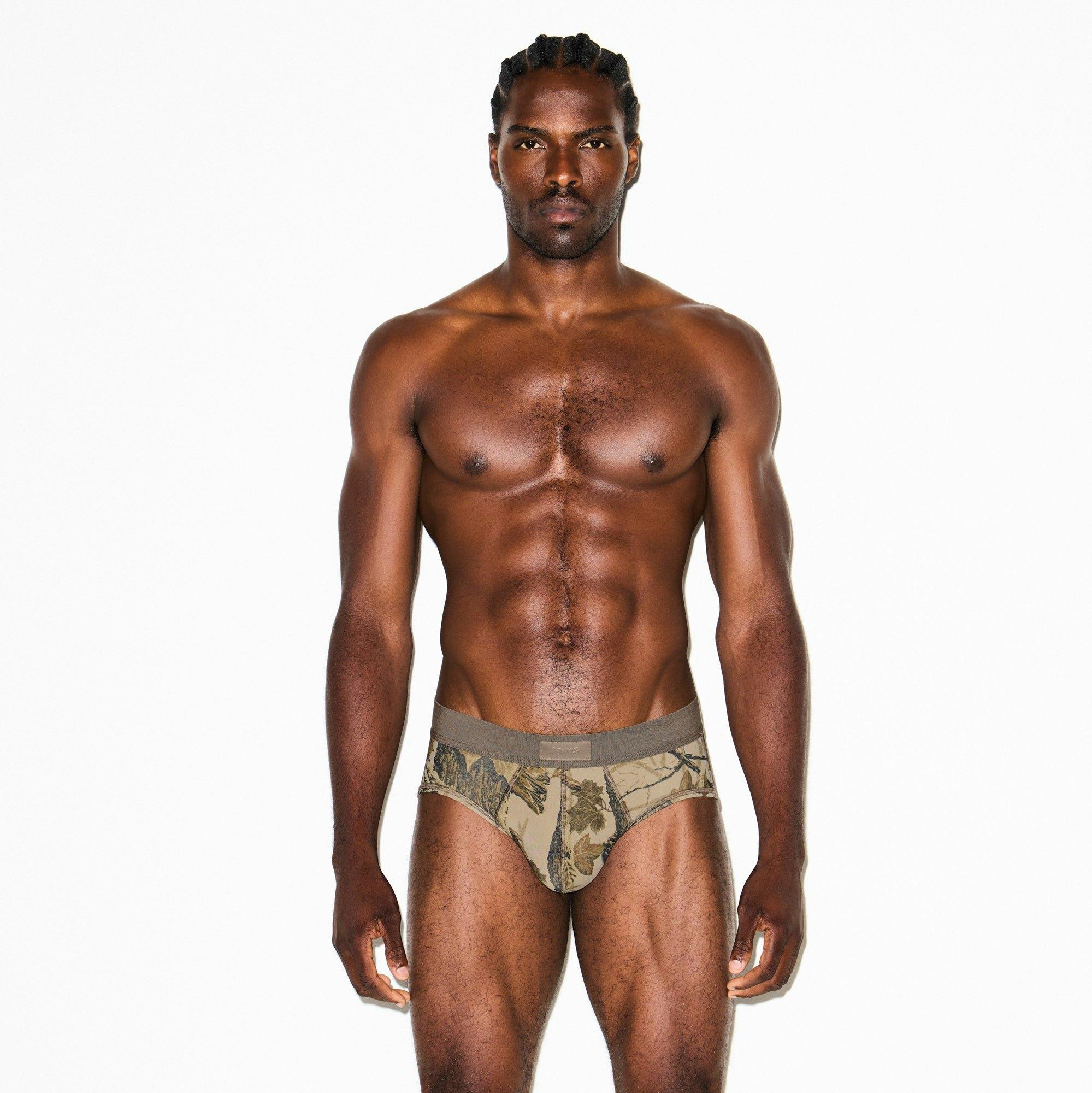 SKIMS COTTON MENS REALTREE BRIEF | REALTREE CAMO PRINT Product Image