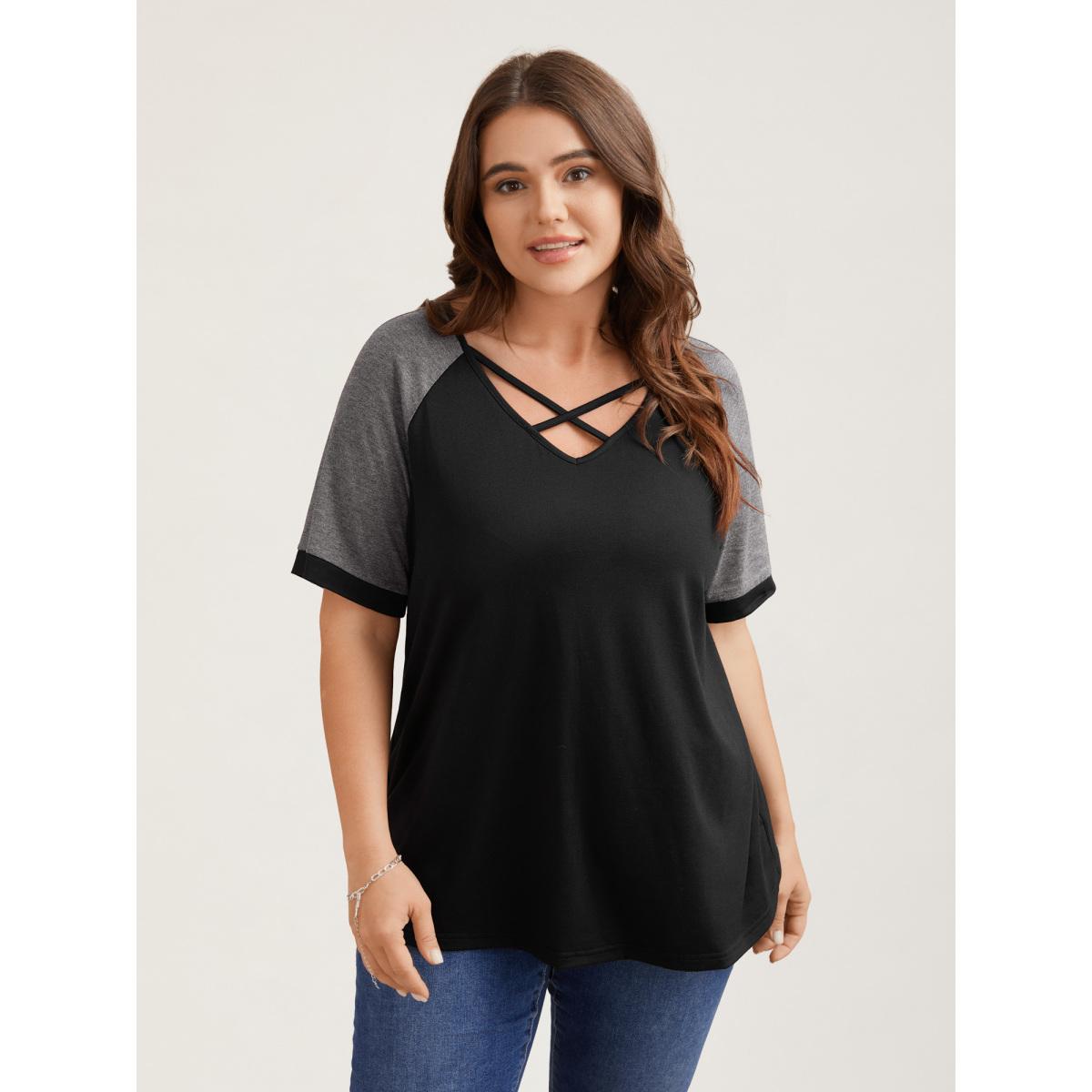 Plus Size Color Contrast Neck Cut-Out T-Blouse Black Women Leisure Contrast V-neck Casual T-shirts BloomChic 22-24/3X Product Image