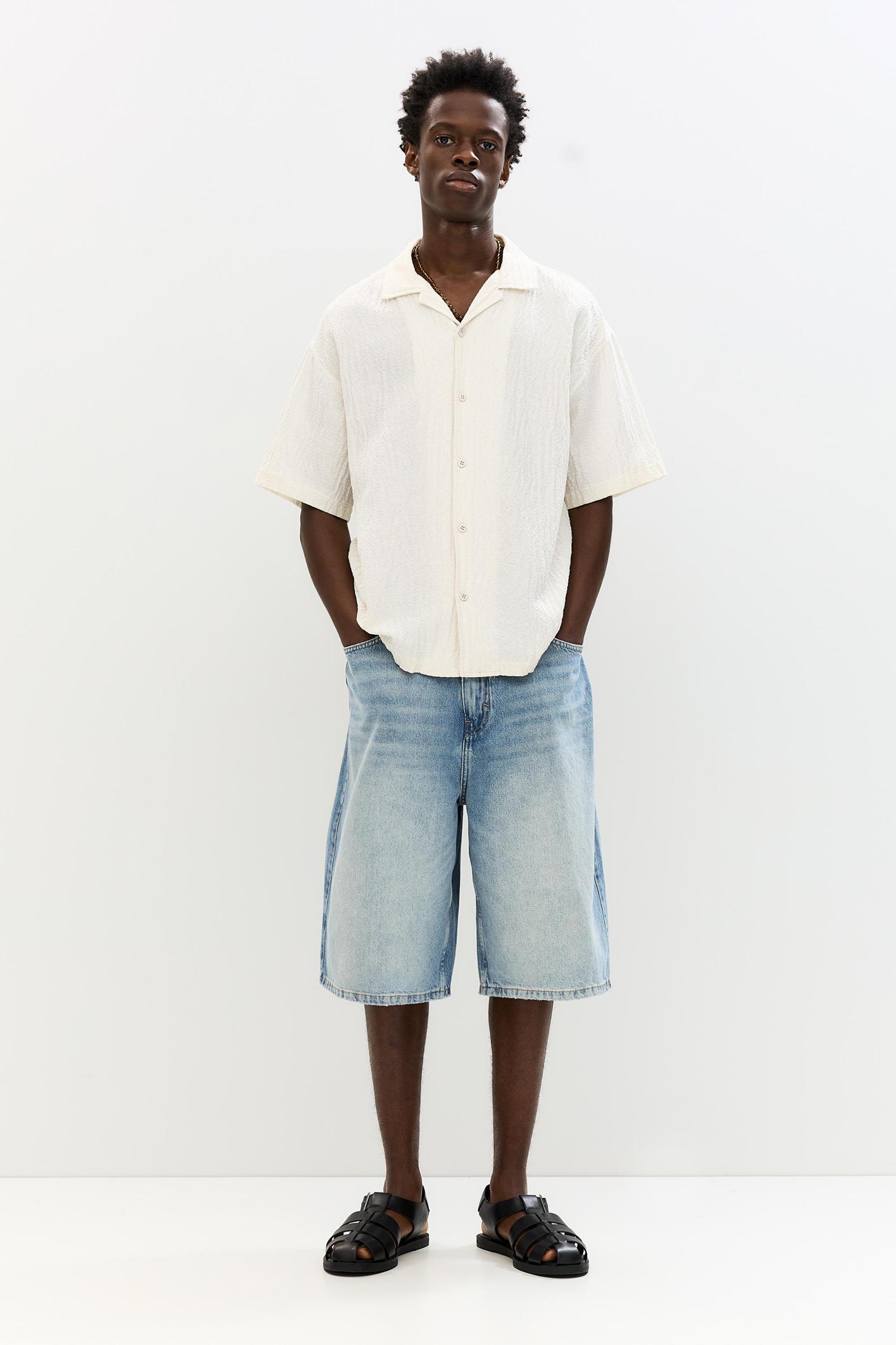 Short sleeve crepe shirt Product Image