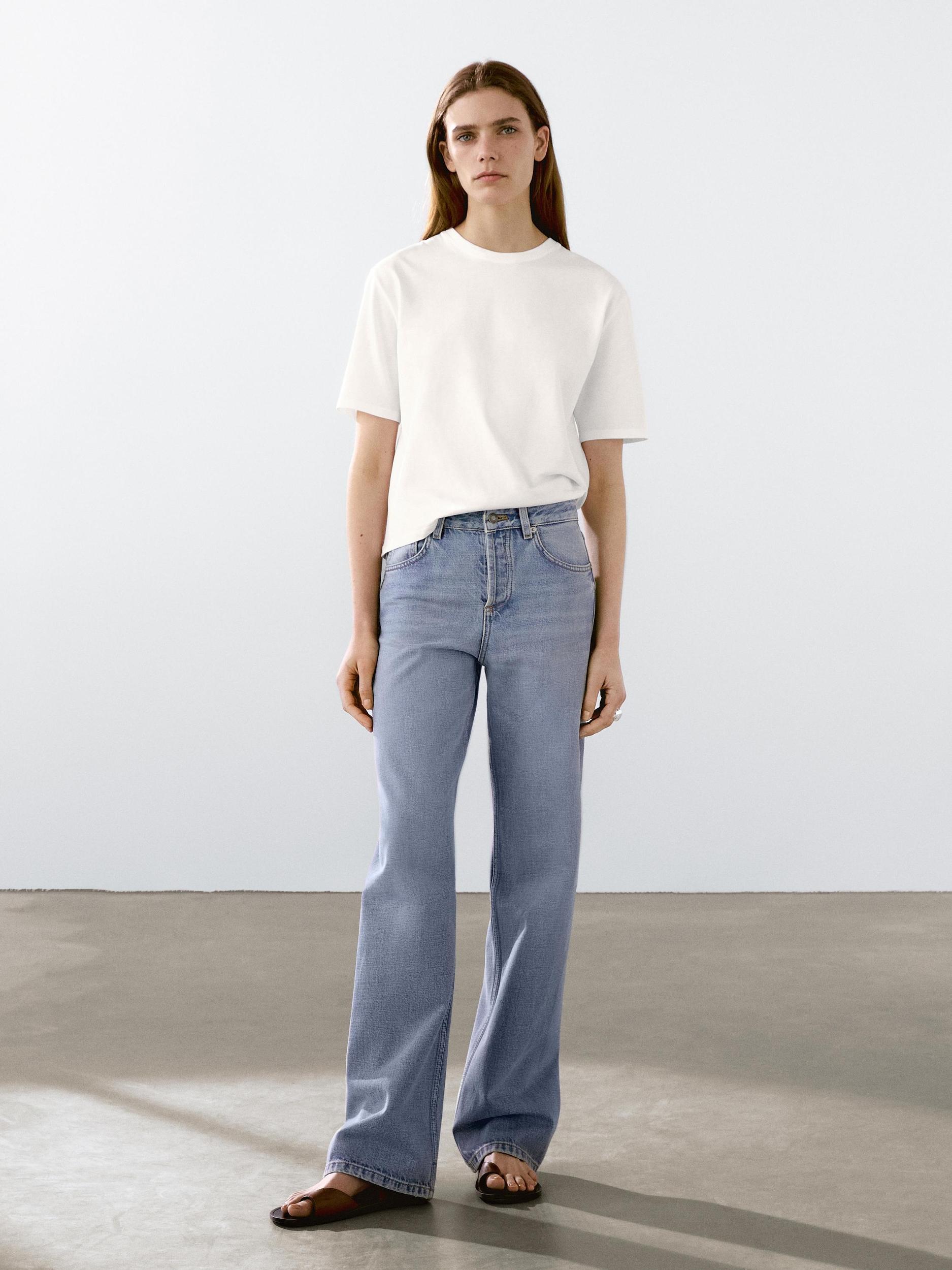 100% cotton lightweight T-shirt Product Image