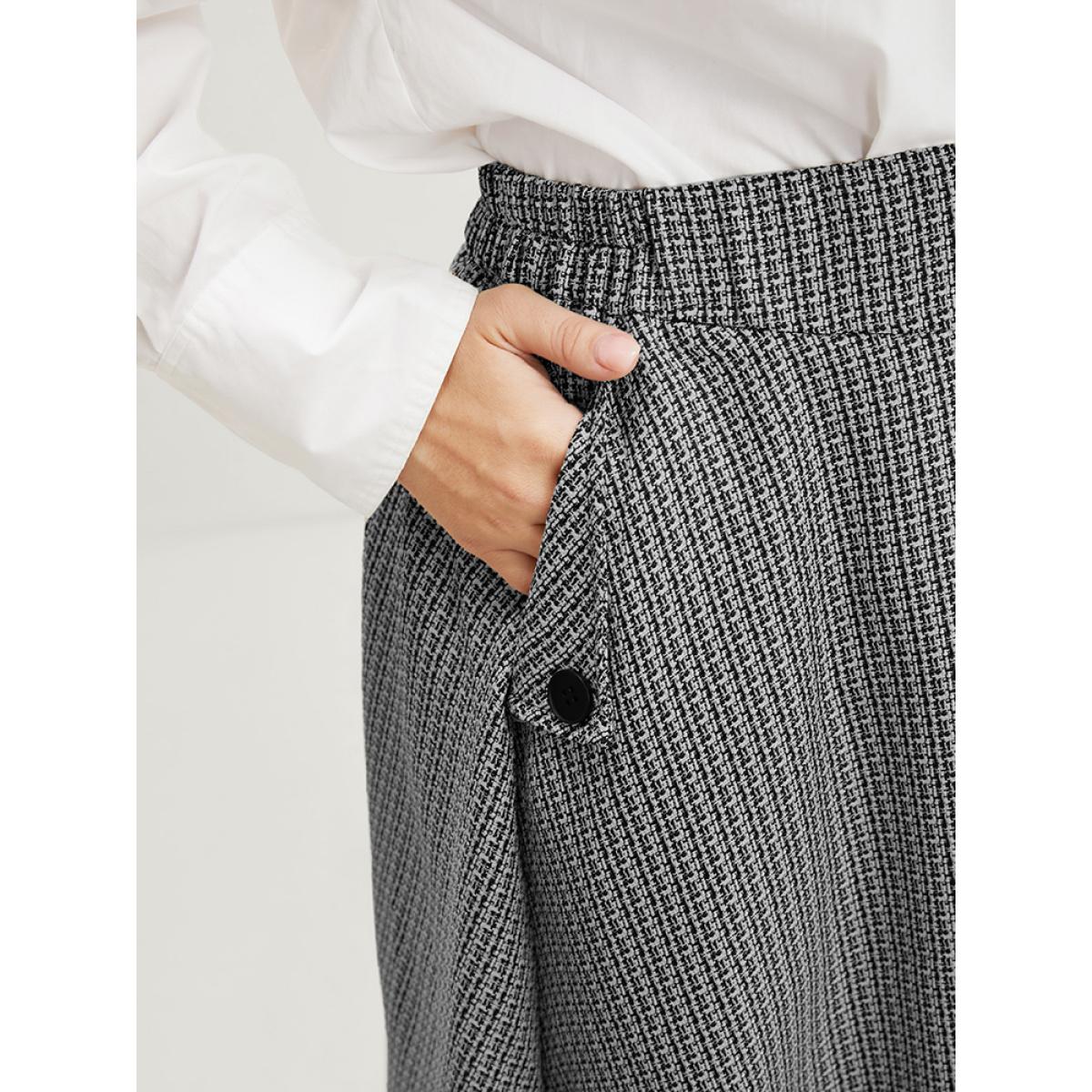 Plus Size Contrast Button Detail Elastic Waist Pocket Tweed Skirt Women Black Office Elastic Waist No stretch Pocket Work Skirts BloomChic 18-20/2X Product Image