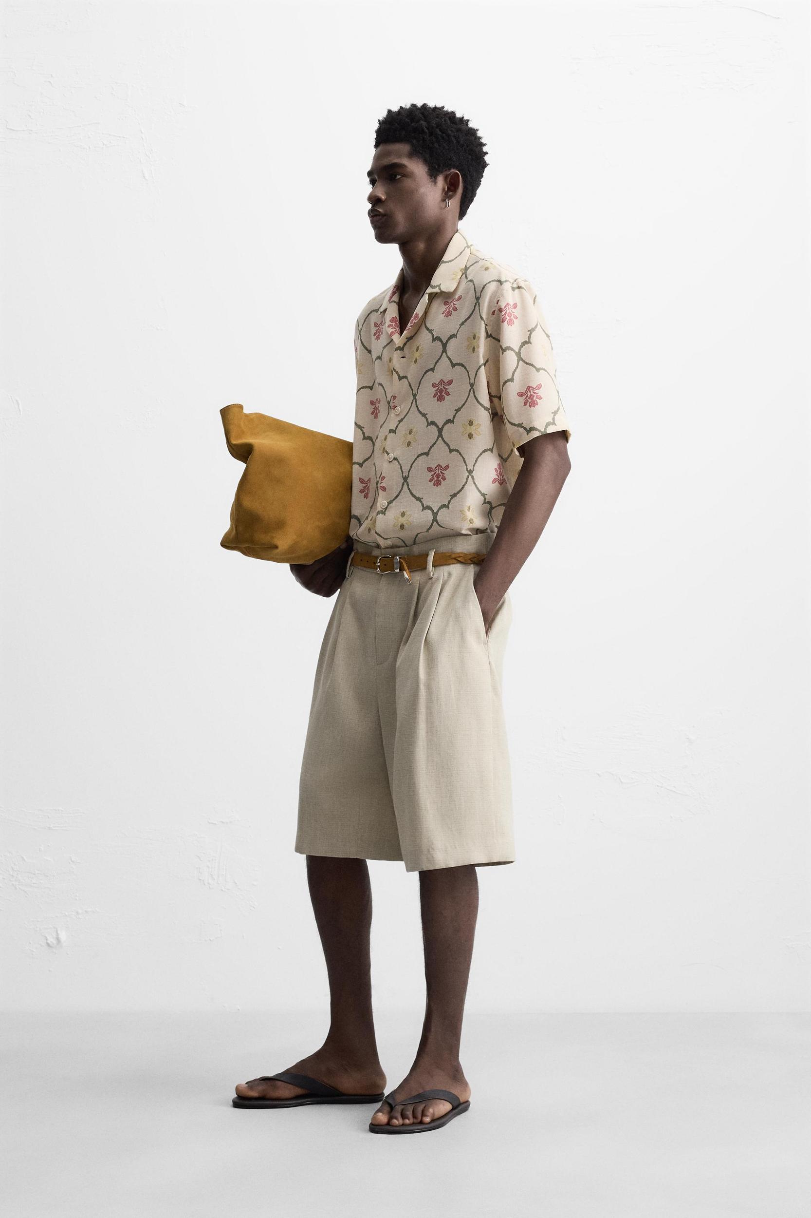 RHOMBUS PRINT SHIRT Product Image