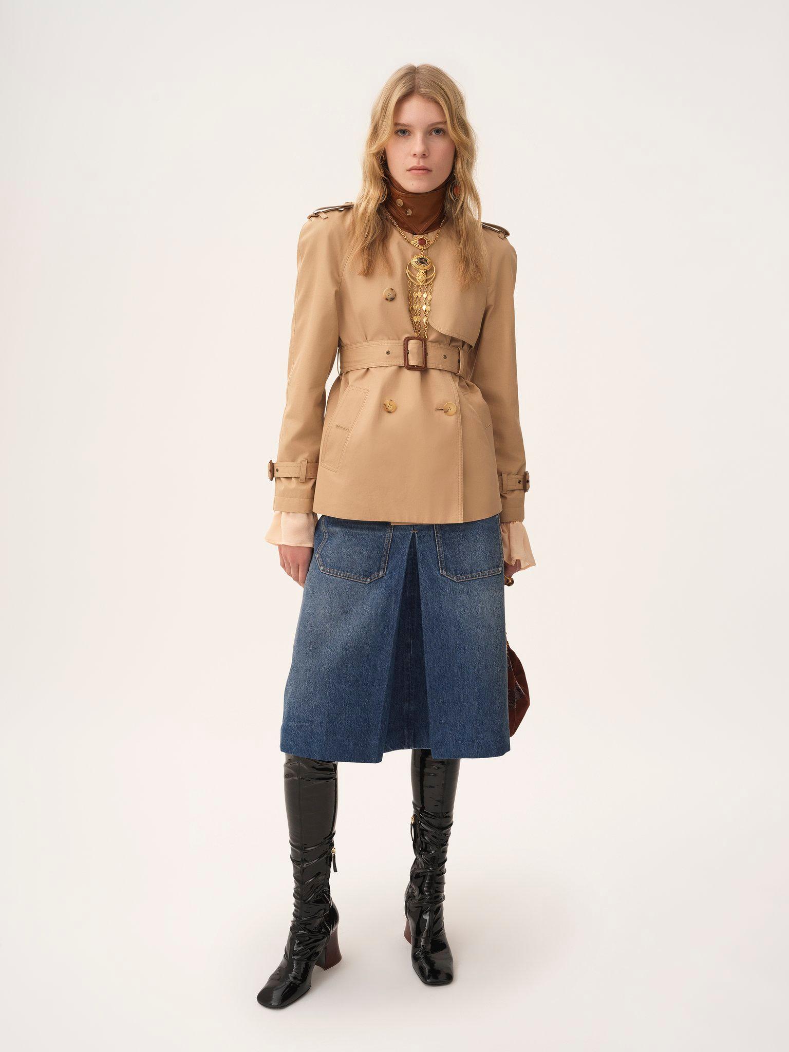 Short trench coat in cotton gabardine Product Image