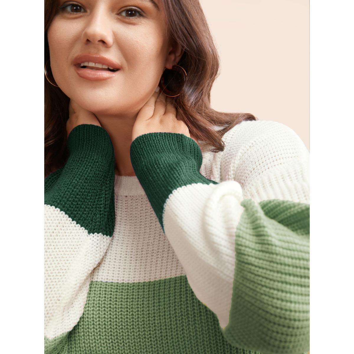 Plus Size Round Neck Colorblock Contrast Pullover DarkGreen Women Casual Long Sleeve Round Neck Everyday Pullovers BloomChic 28/5X Product Image