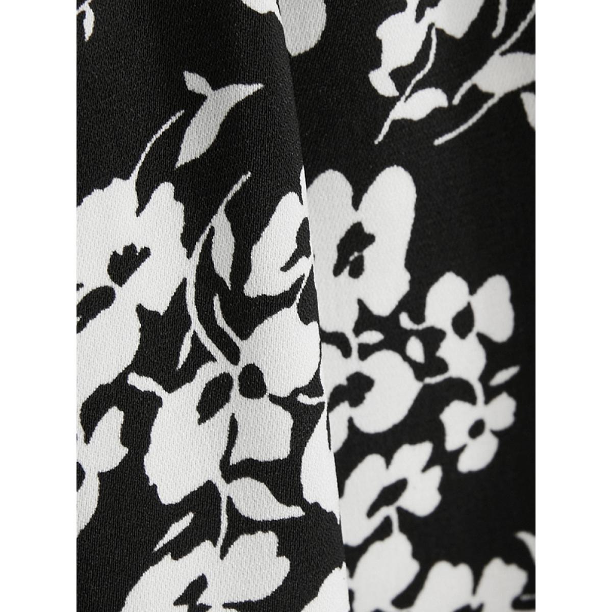 Plus Size Floral V Neck Pocket Flutter Hem Dress Black Women Casual Elastic Waist V-neck Long Sleeve Curvy Midi Dress BloomChic 18-20/2X Product Image