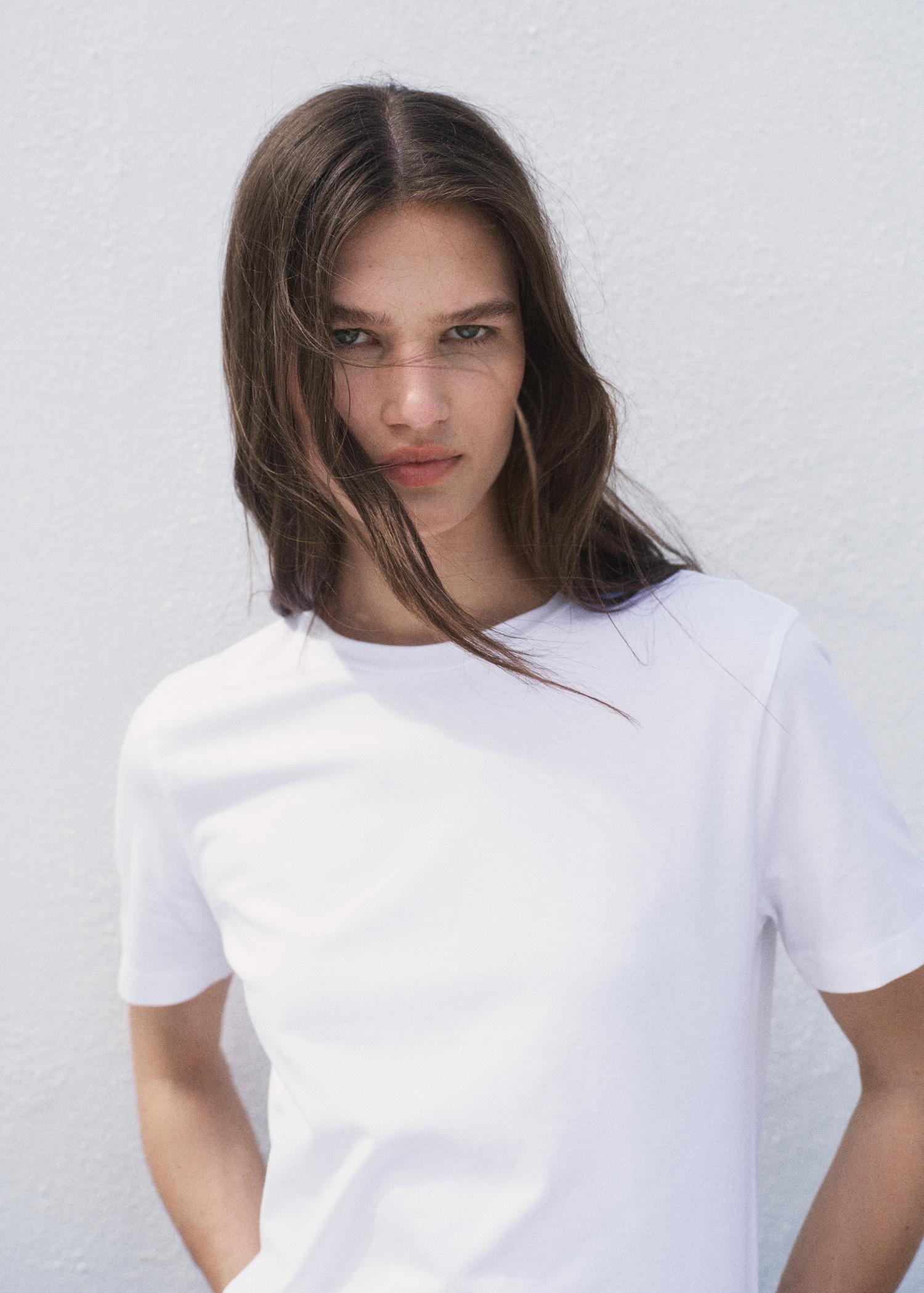 Cotton short-sleeved t-shirt - Women | MANGO USA Product Image
