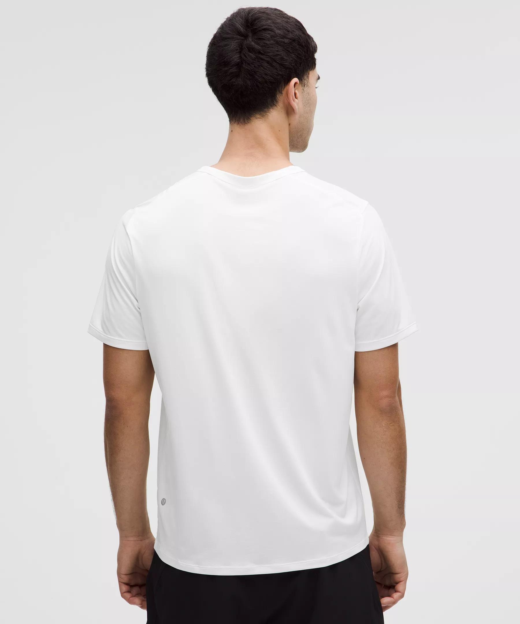 Mile Maker Run Crew Lightweight Short-Sleeve Shirt Product Image