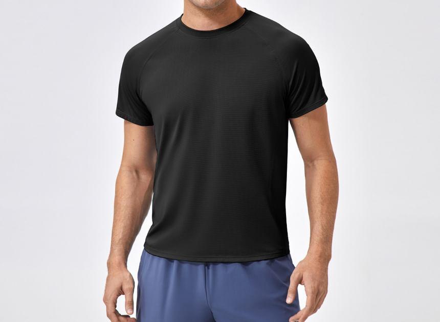 Short-Sleeve Round Neck Plain Sport T-Shirt Product Image