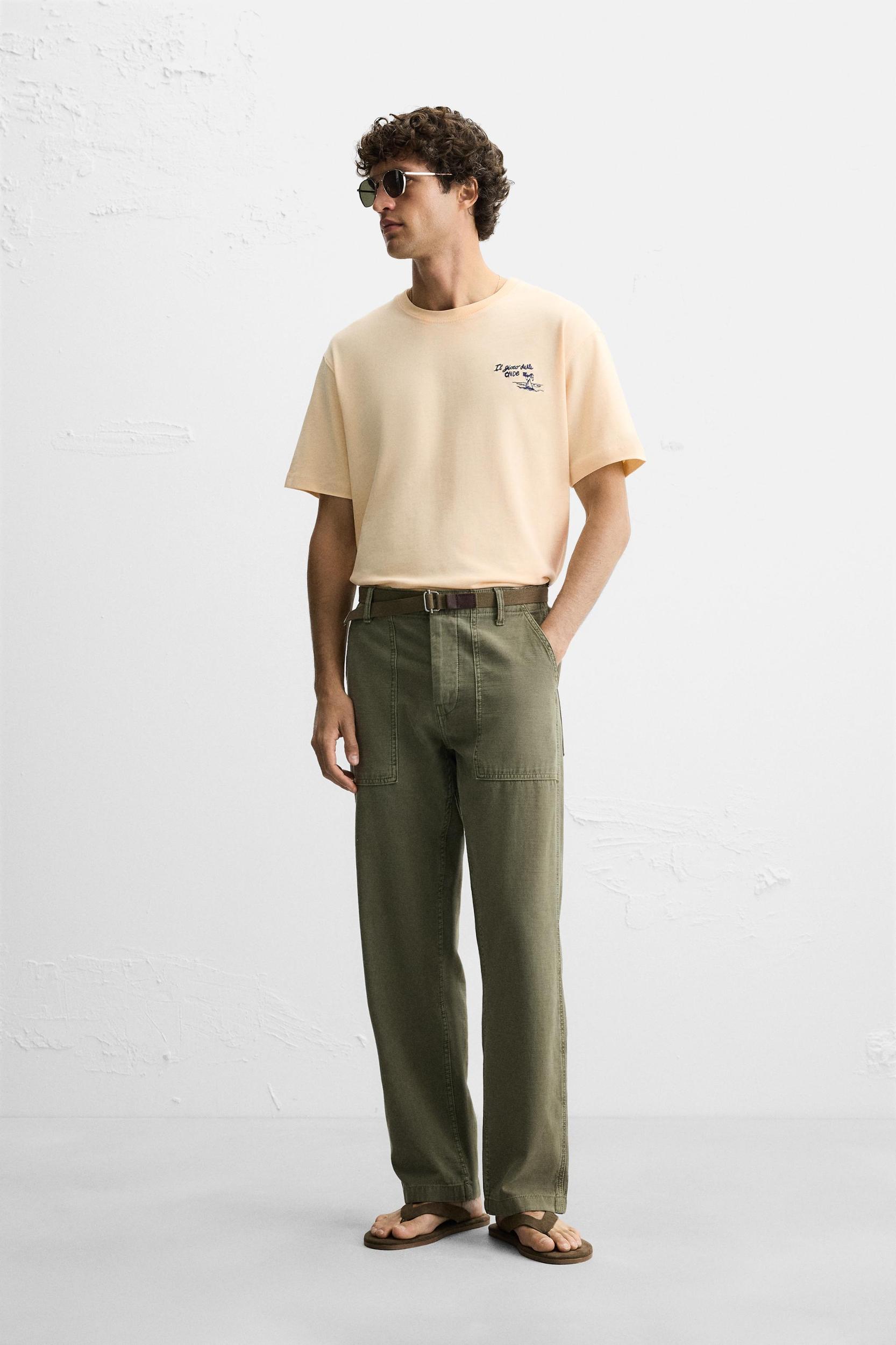 CONTRAST PRINT T-SHIRT Product Image