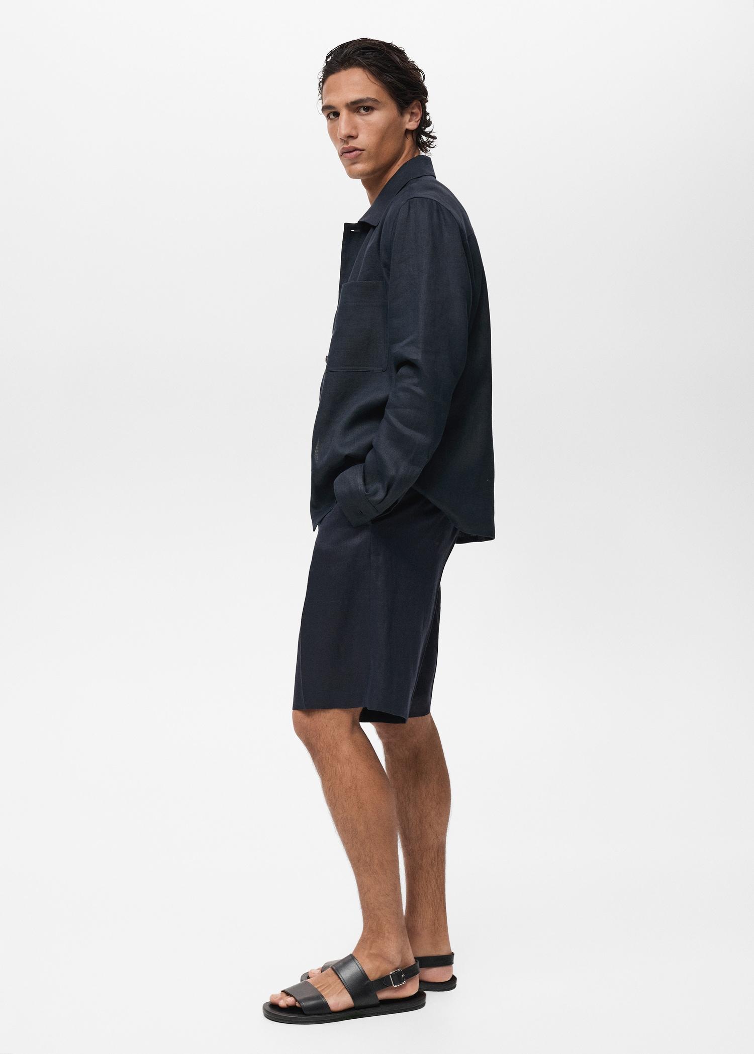 Slim-fit 100% linen bermuda shorts - Men | MANGO USA Product Image