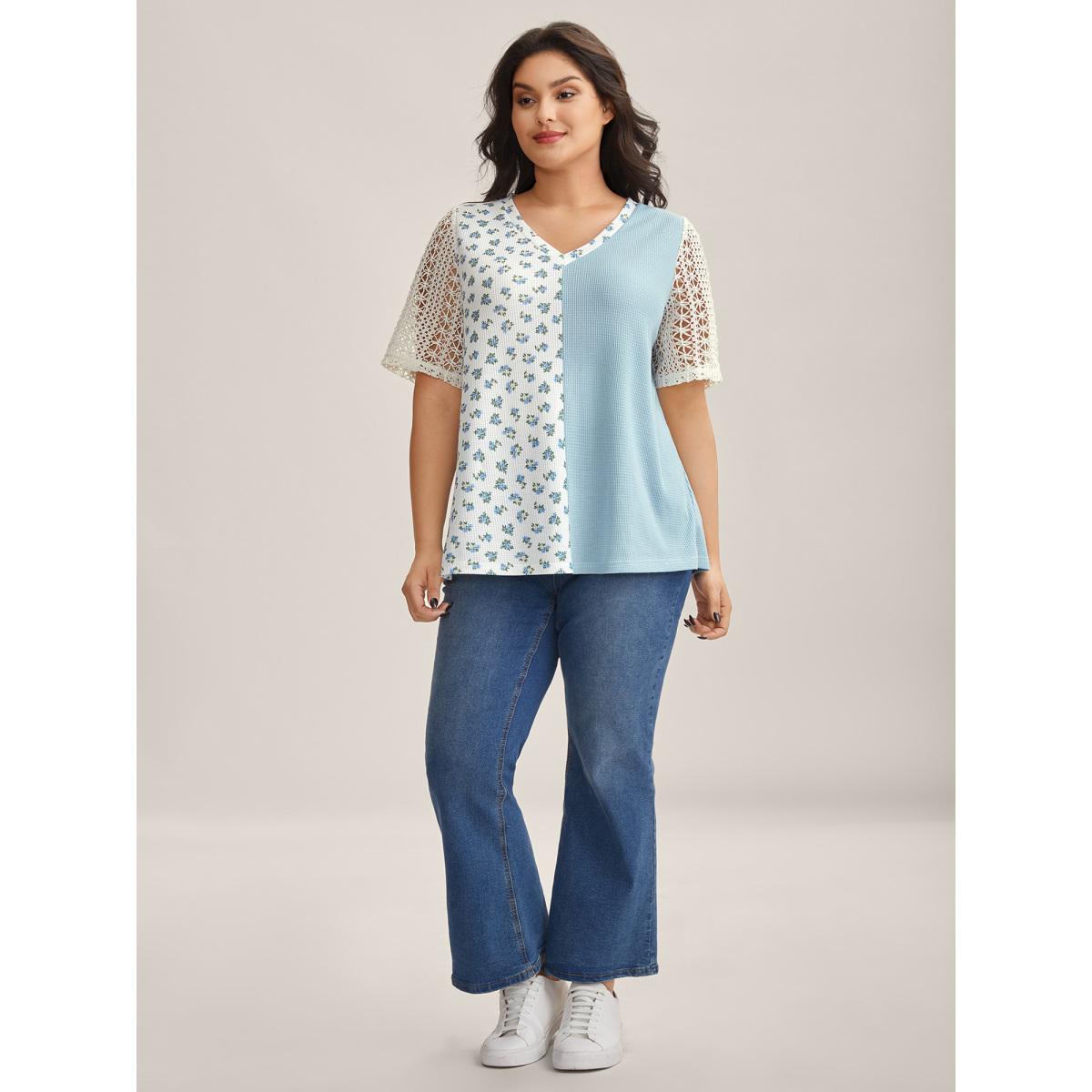 Plus Size Waffle Grid Floral V-Neck T-Shirt Multicolor Women Texture V-neck Casual T-shirts BloomChic 14-16/1X Product Image