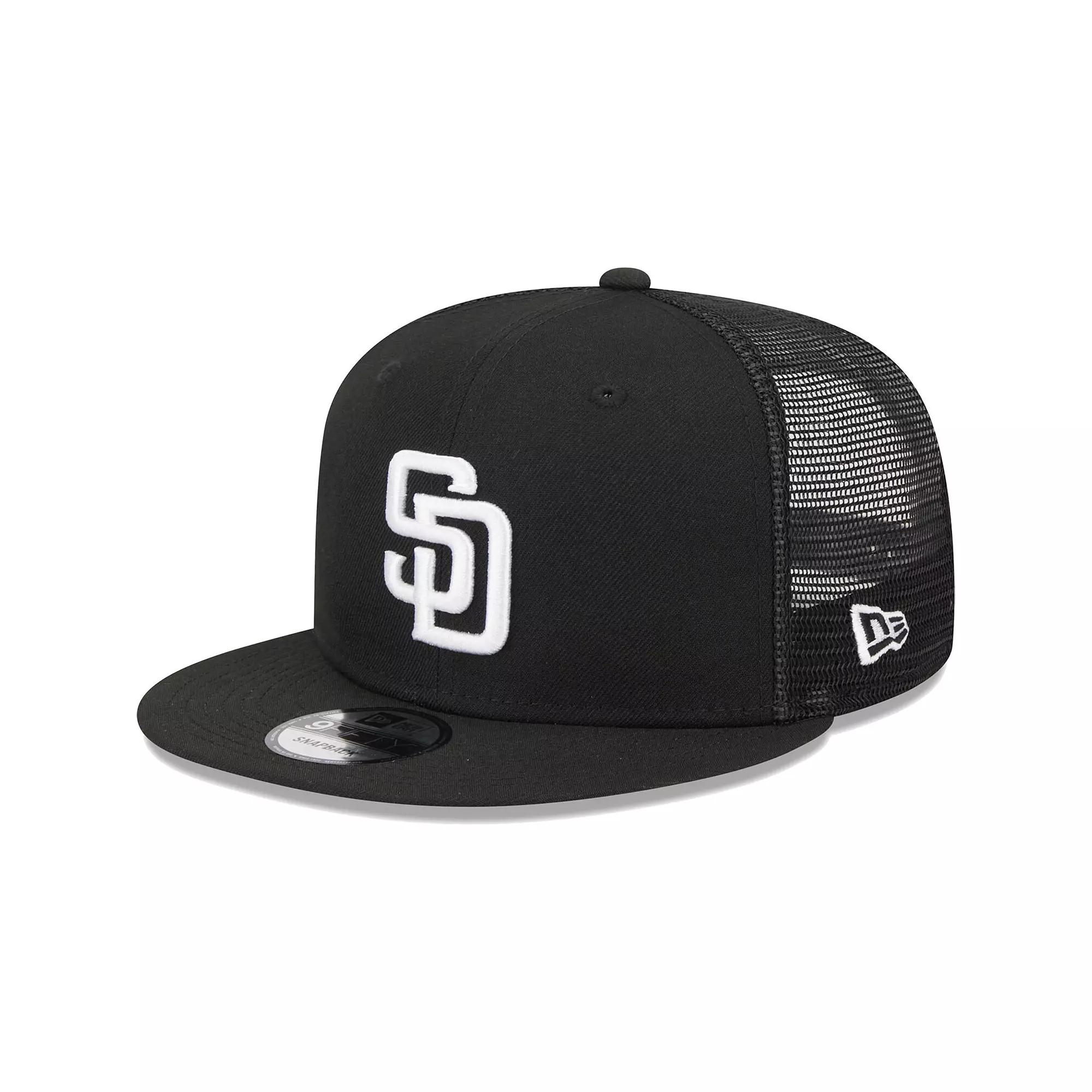 Men's New Era Black San Diego Padres Trucker 9FIFTY Snapback Hat Product Image