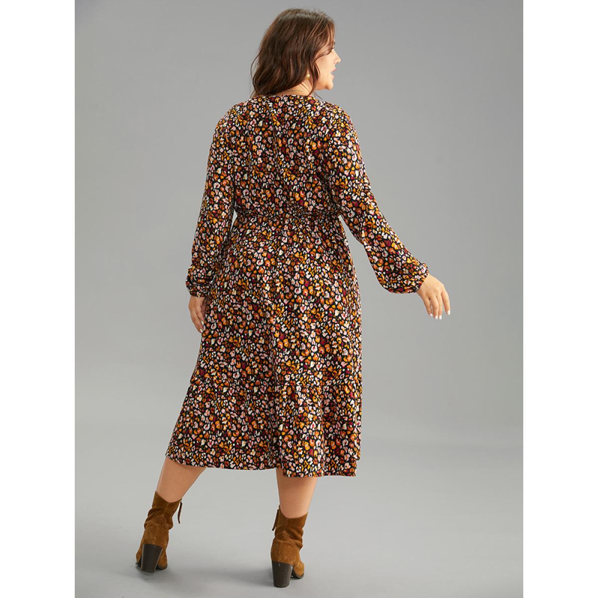 Plus Size Ditsy Floral Pocket Lantern Sleeve Ruffle Hem Dress Black Women Casual Elastic cuffs V-neck Long Sleeve Curvy Midi Dress BloomChic 12/L Product Image