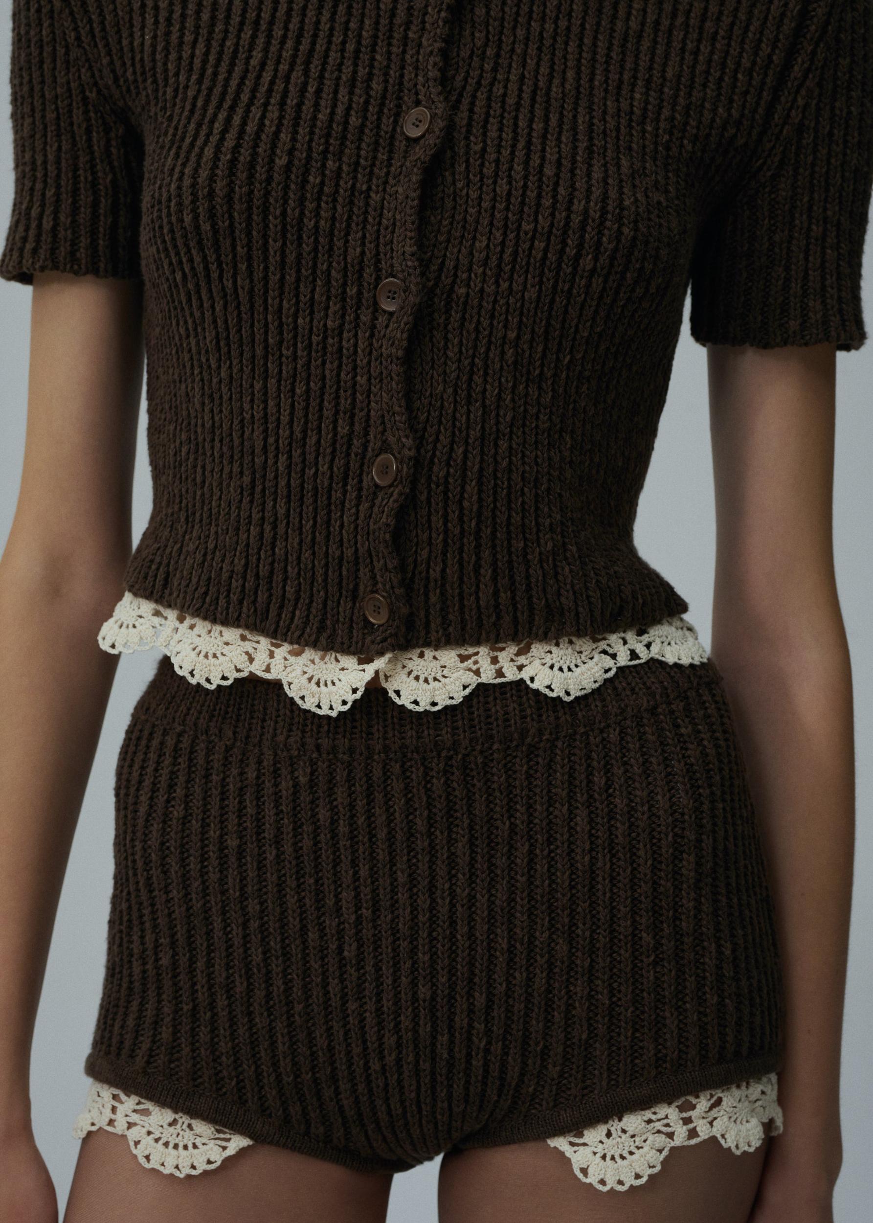 Lace detail ribbed knitwear shorts in brown Product Image