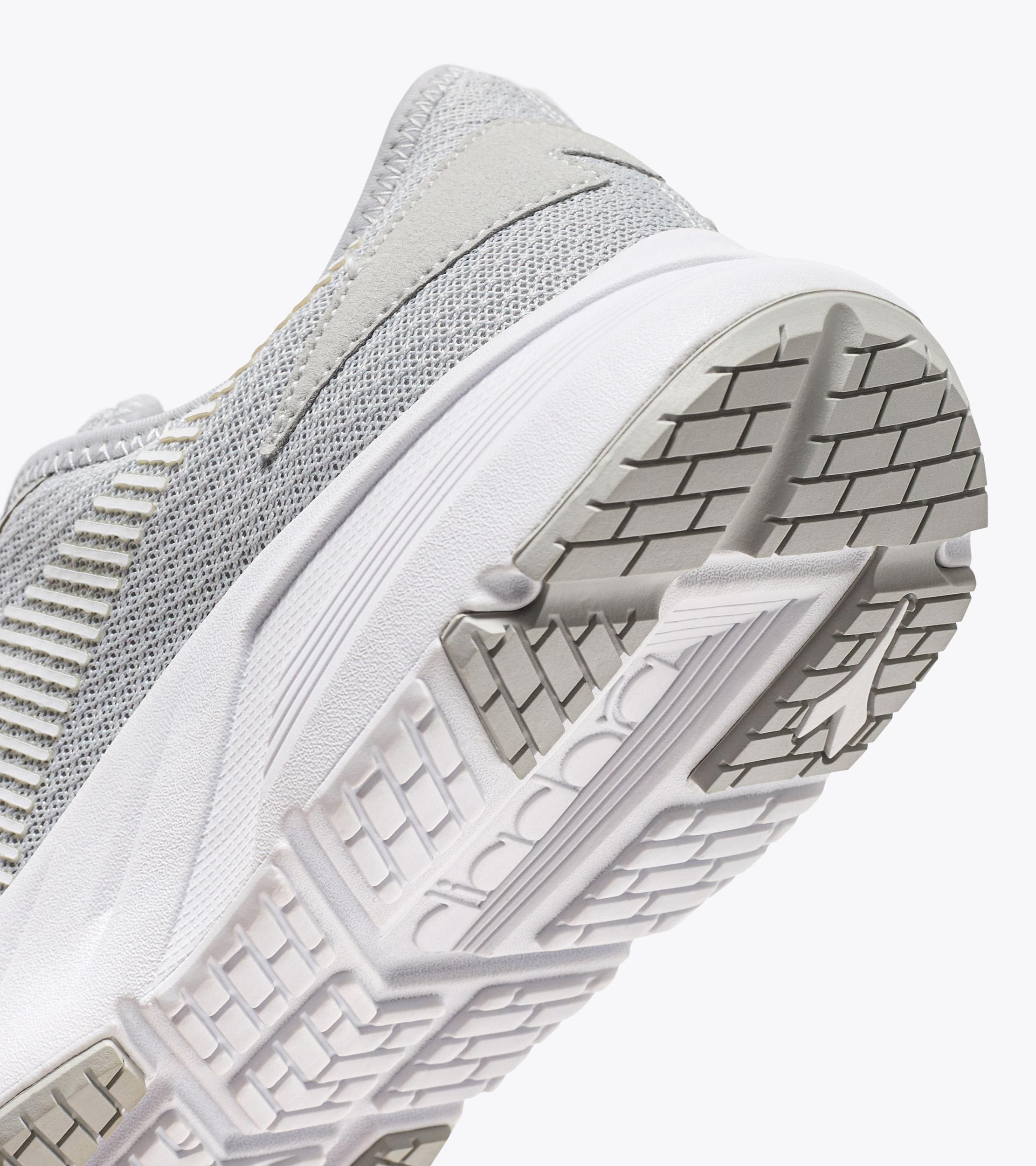 PASSO 3 W Product Image