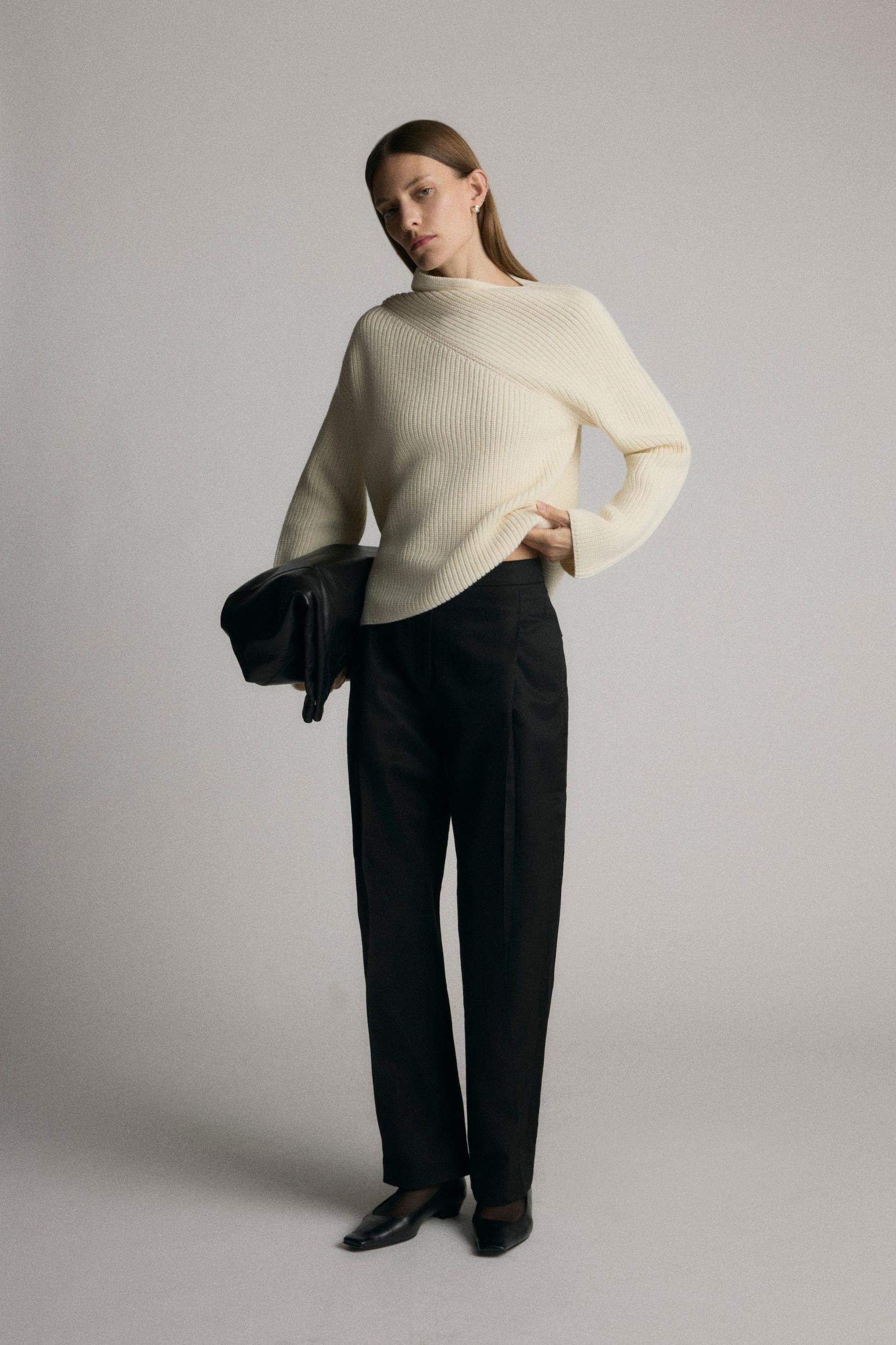 Lucia Tailored Barrel-Leg Pant Product Image