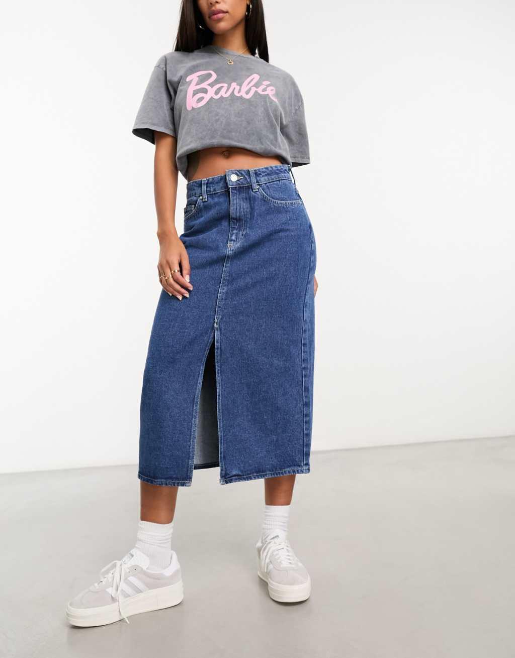 Only denim midi skirt with front slit in mid blue  Product Image