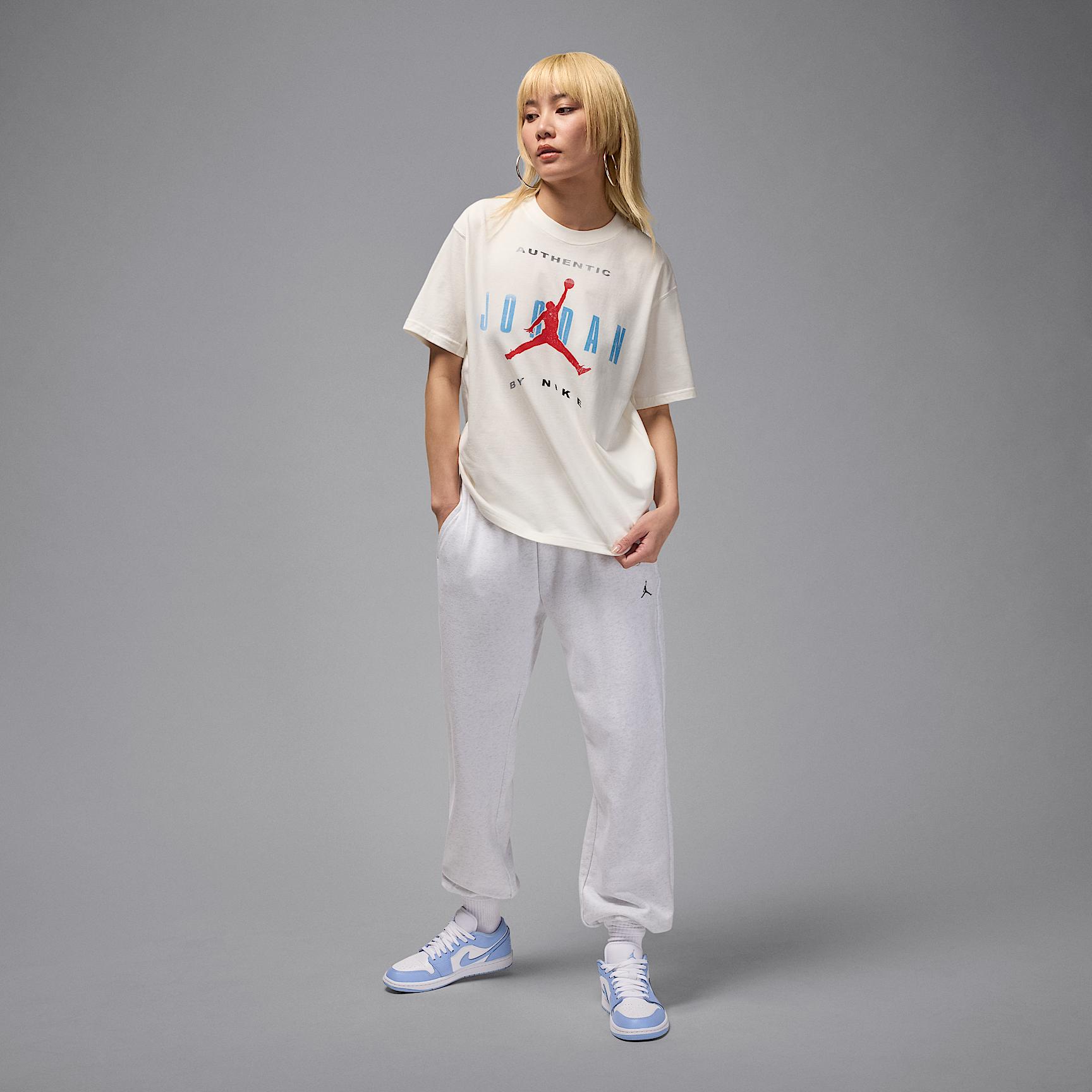 Womens Jordan Flight Graphic T-Shirt | IB9943-133 Product Image