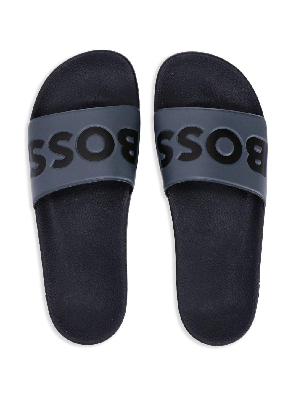 logo-debossed slides Product Image