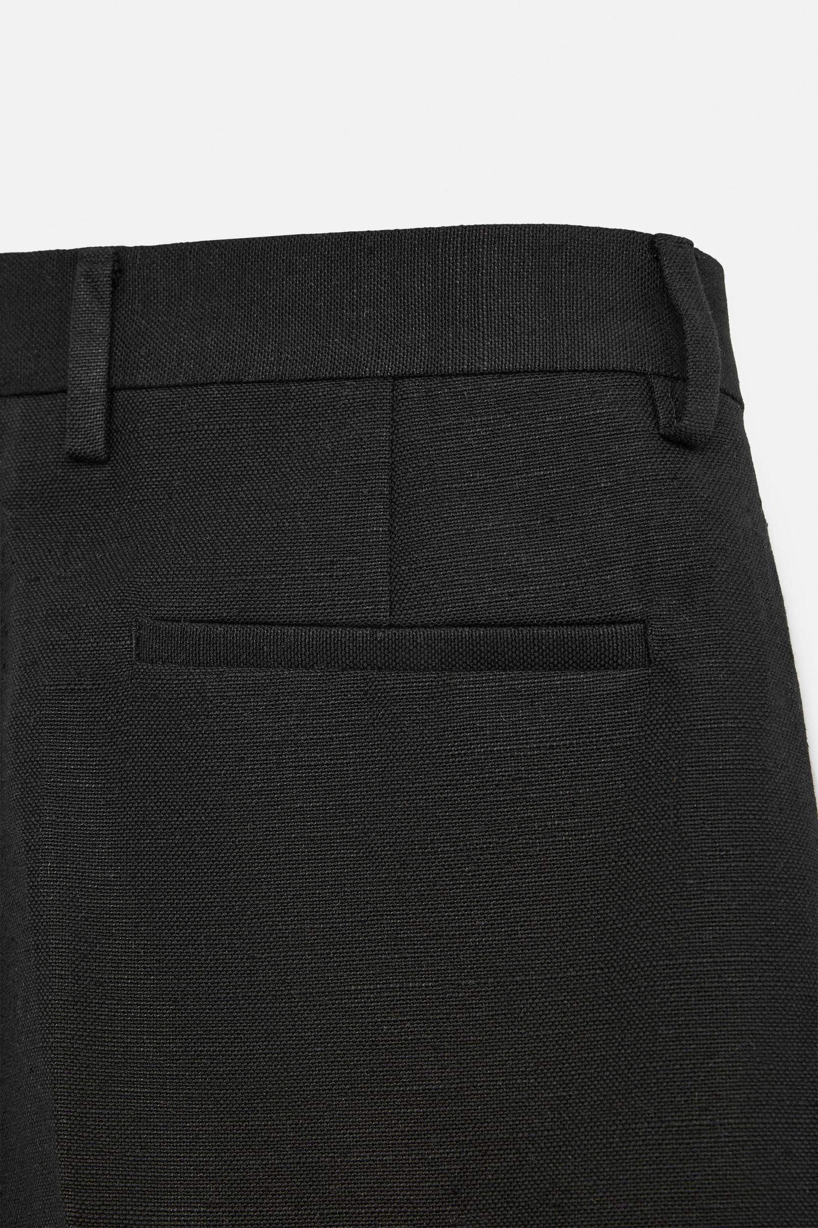 LIMITED EDITION LINEN COTTON PLEATED SHORTS Product Image