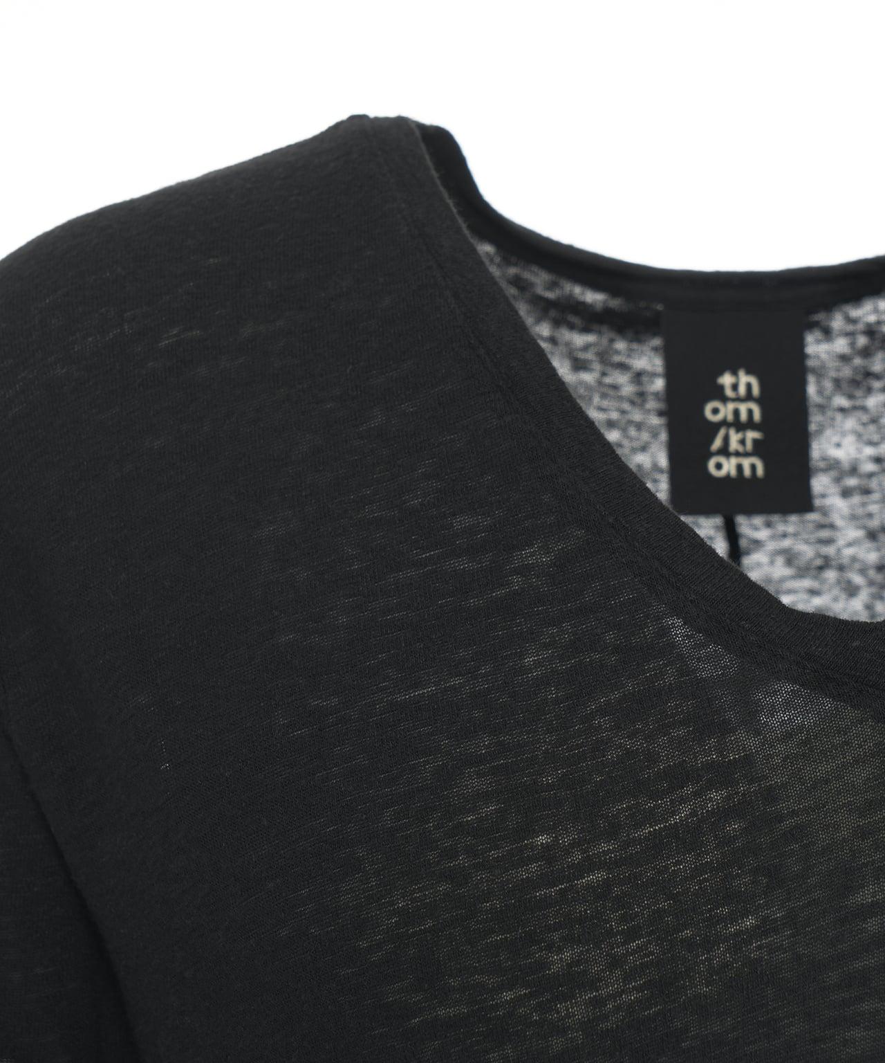 V-neck t-shirt Product Image