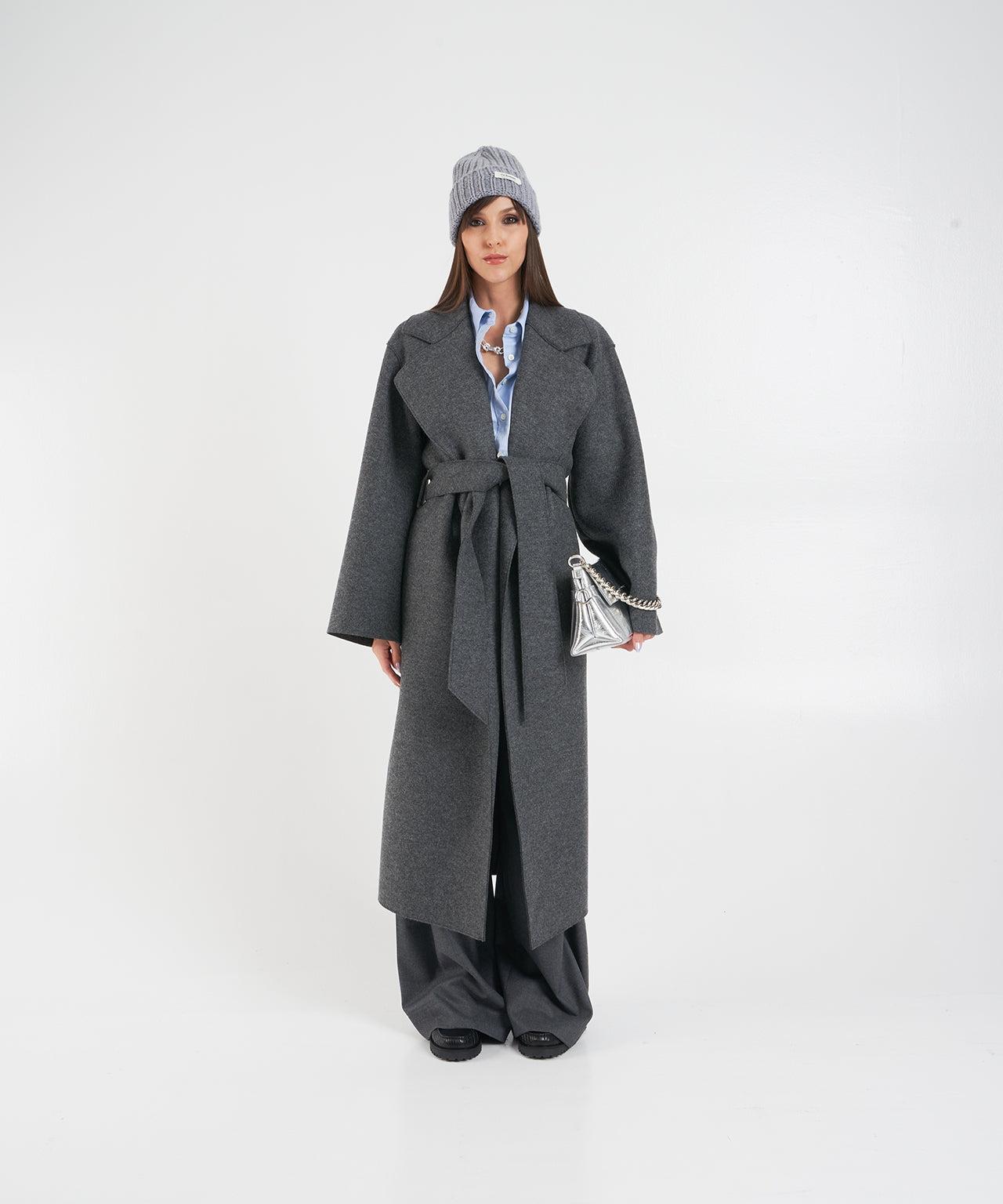 Shoulder bag in metallic look Product Image