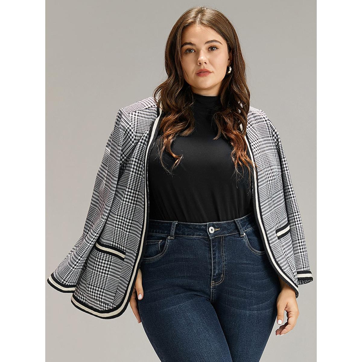 Plus Size Cotton Mock Neck Raglan Sleeve T-shirt Black Women Elegant Plain Plain Mock Neck Dailywear T-shirts BloomChic 10/M Product Image