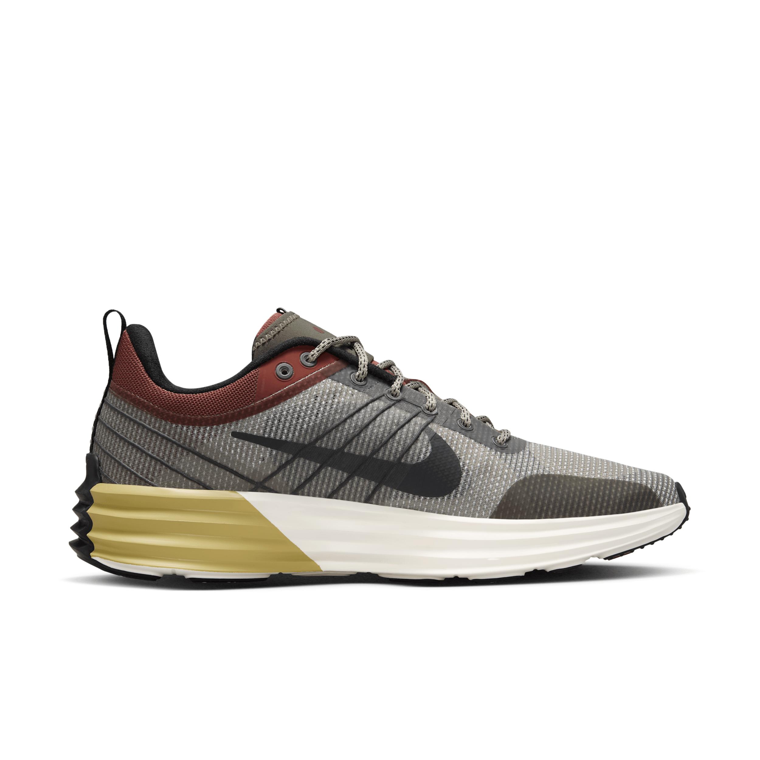 Mens Nike Lunar Roam Premium Casual Shoes Product Image