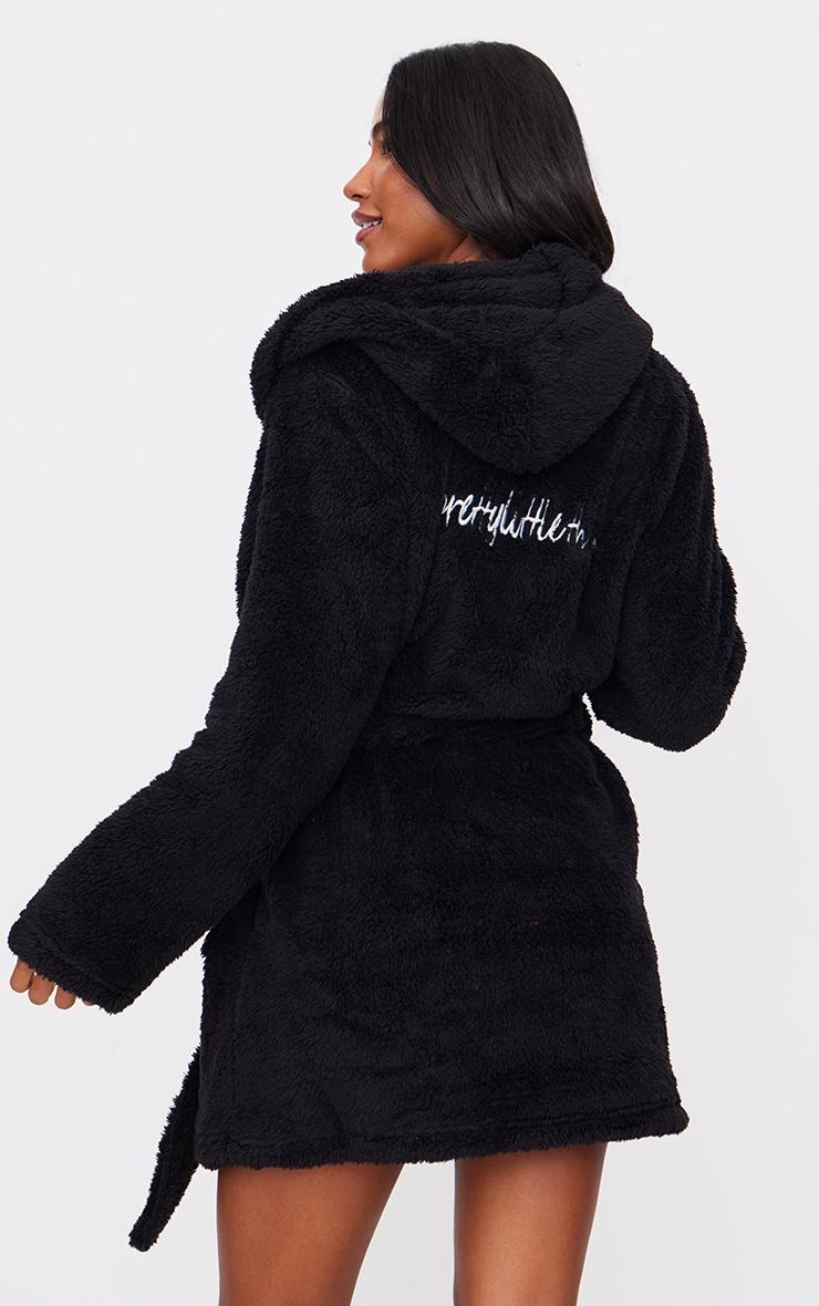 PRETTYLITTLETHING Black Fluffy Bath Robe Product Image