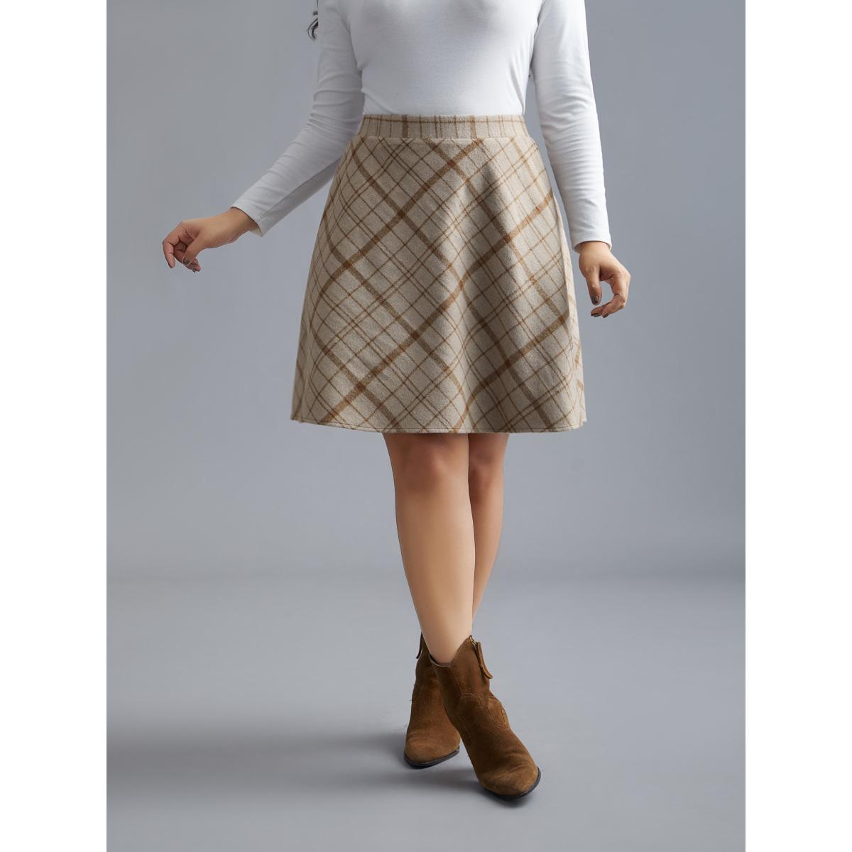 Plus Size Plaid Pattern Elastic Waist A-line Mini Skirt Women Apricot Elegant Low stretch Slanted pocket Everyday Skirts BloomChic 22-24/3X Product Image
