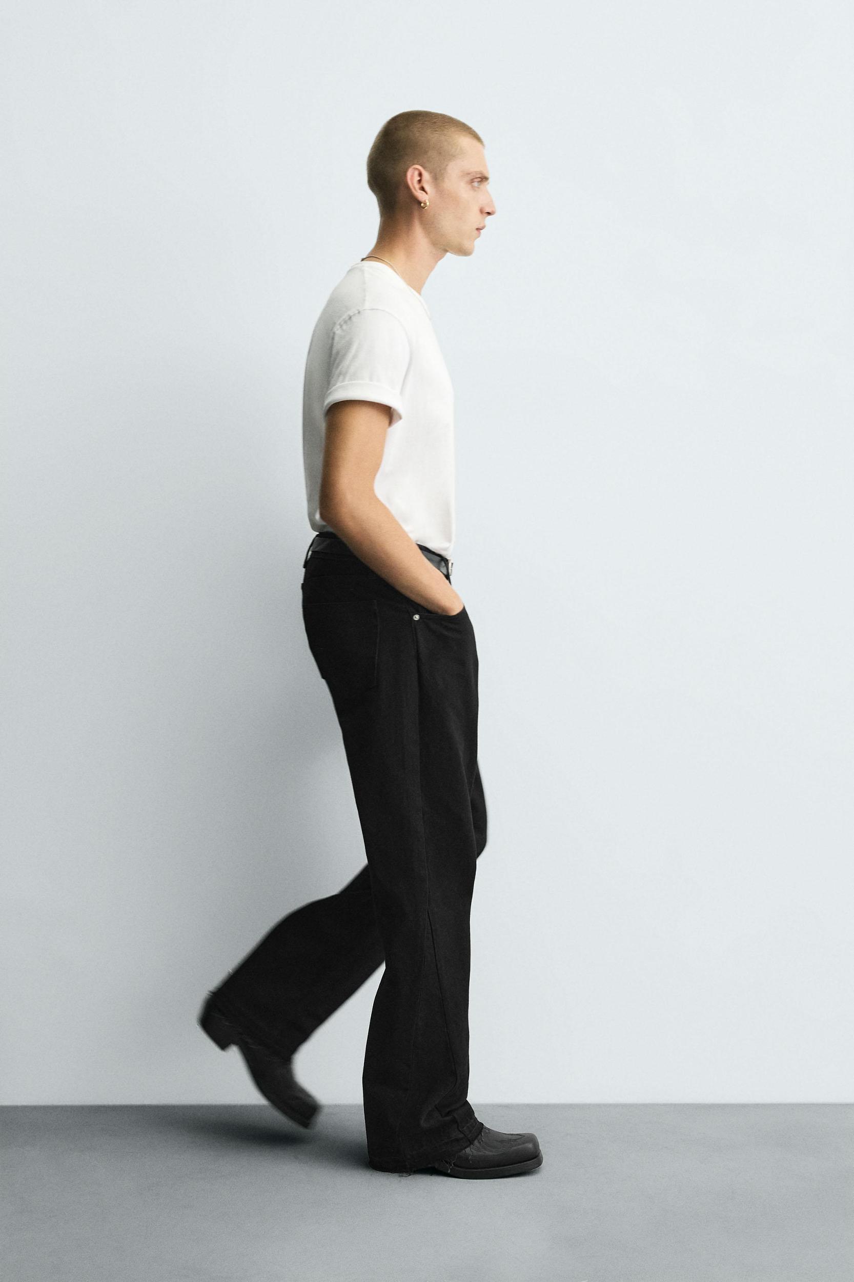 FLARE FIT JEANS Product Image