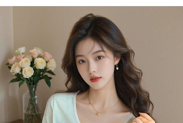 3/4-Sleeve Plain Tie Front Crop Cardigan Product Image