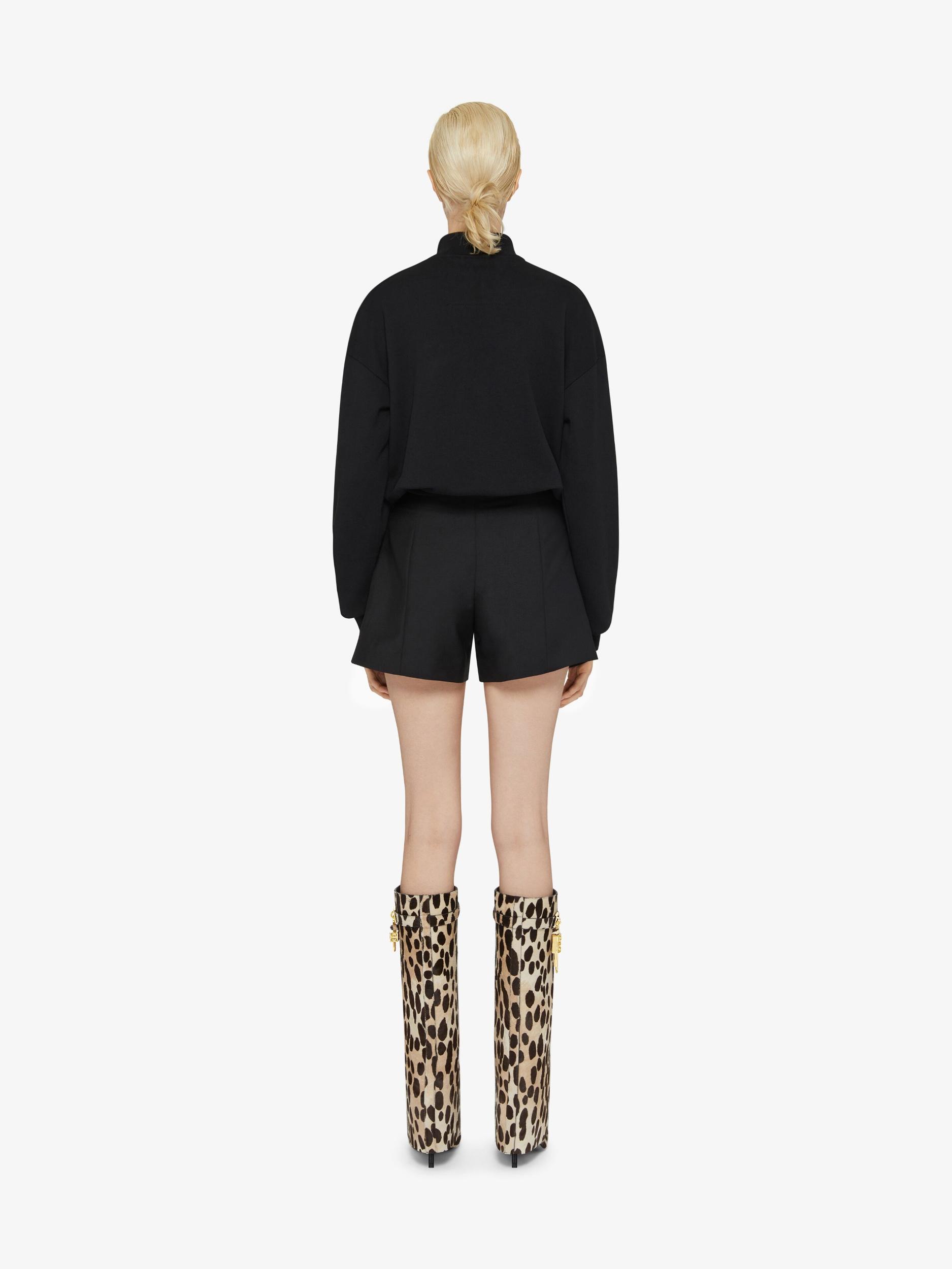 Shorts in wool and mohair with buttons Product Image