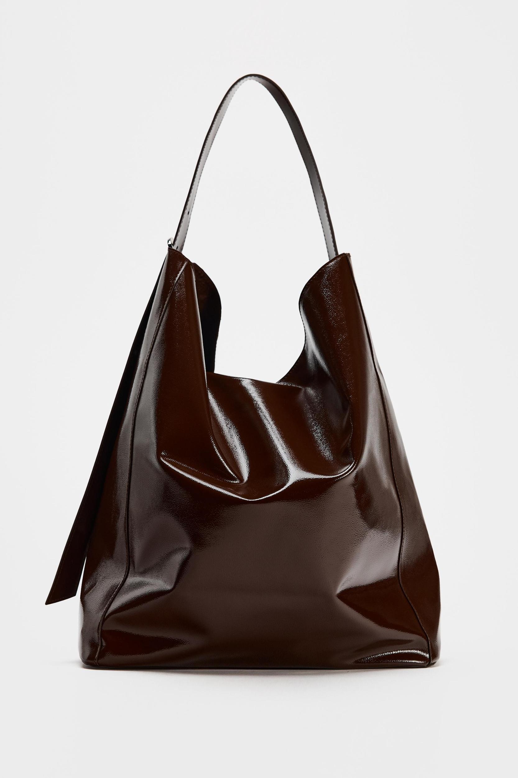 MAXI BUCKET BAG Product Image