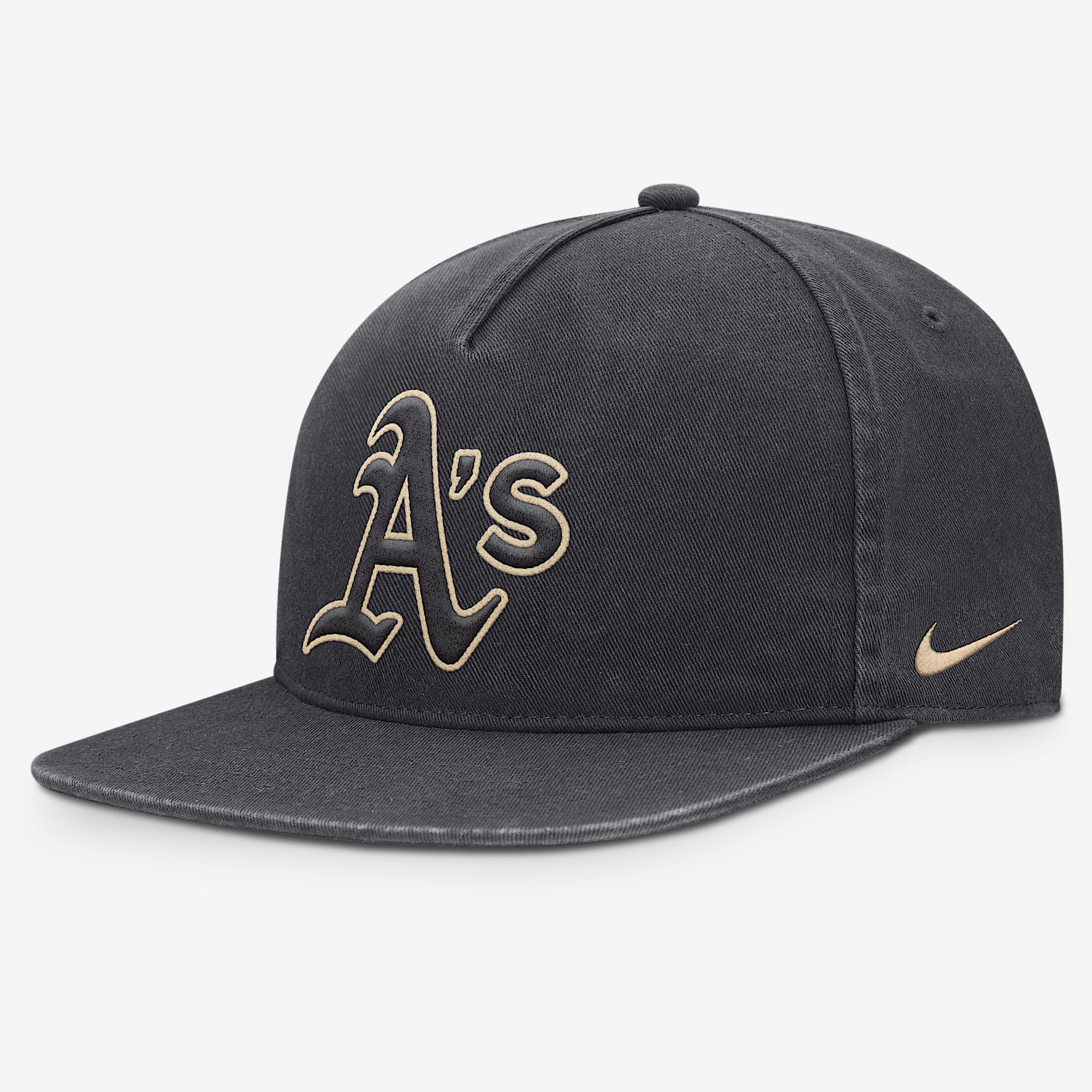 Athletics Pro Men's Nike MLB Adjustable Hat Product Image