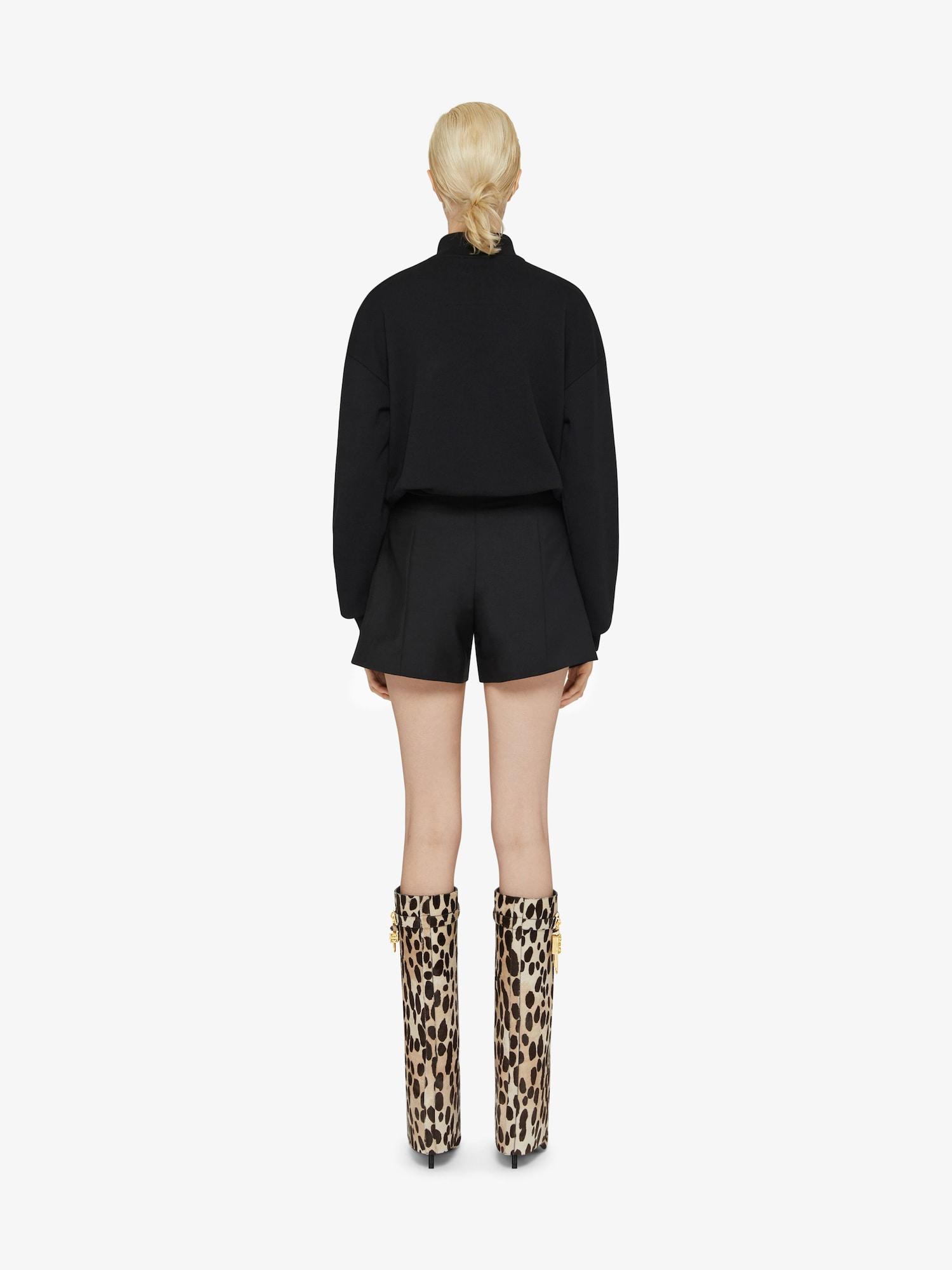 Shorts in wool and mohair with buttons Product Image