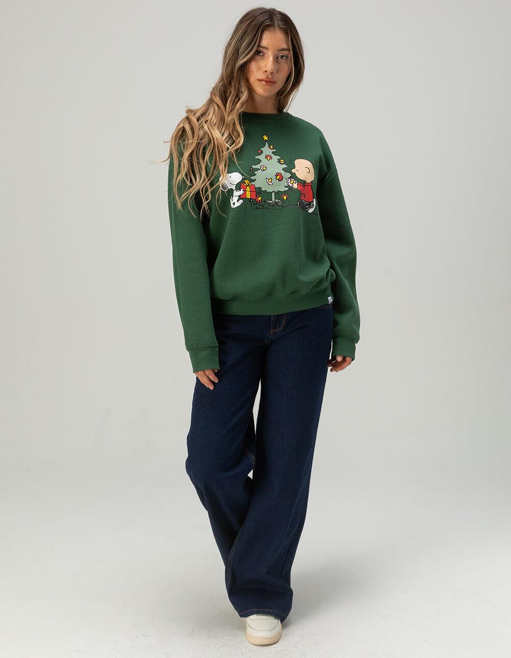 RSQ x Peanuts Christmas Tree Womens Crewneck Sweatshirt - GREEN Product Image