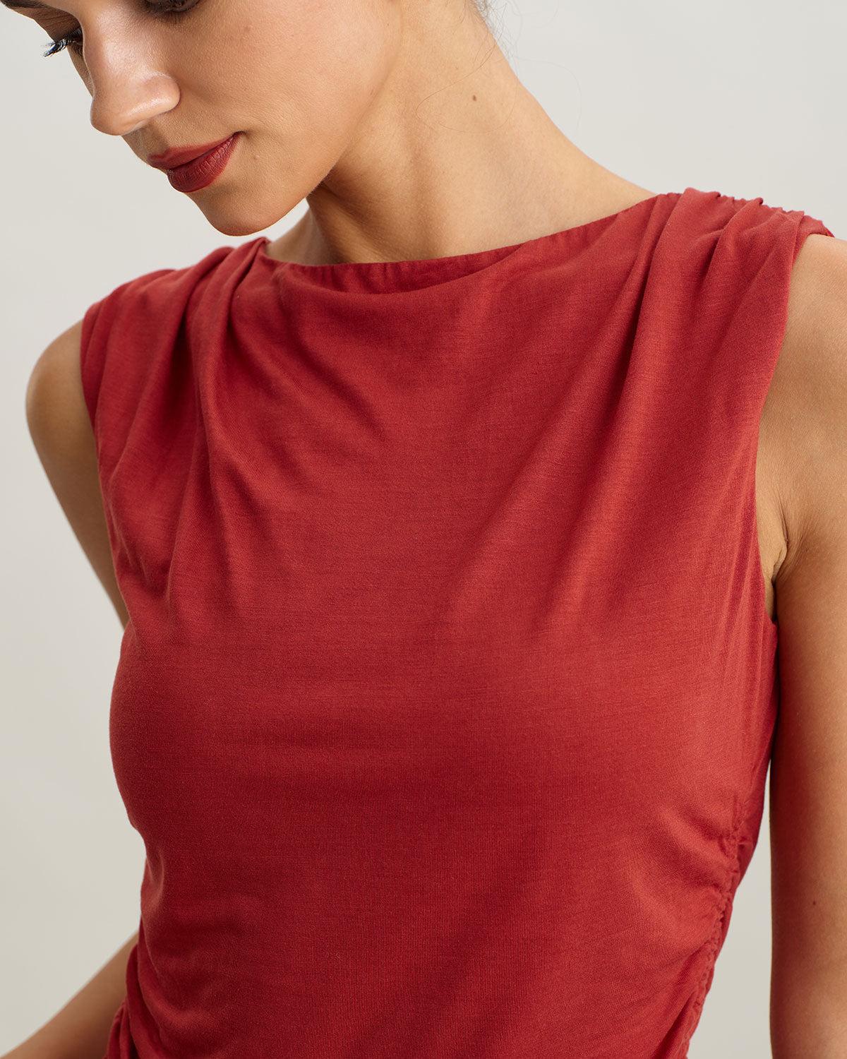 Red Round Neck Cropped Tank Top Product Image
