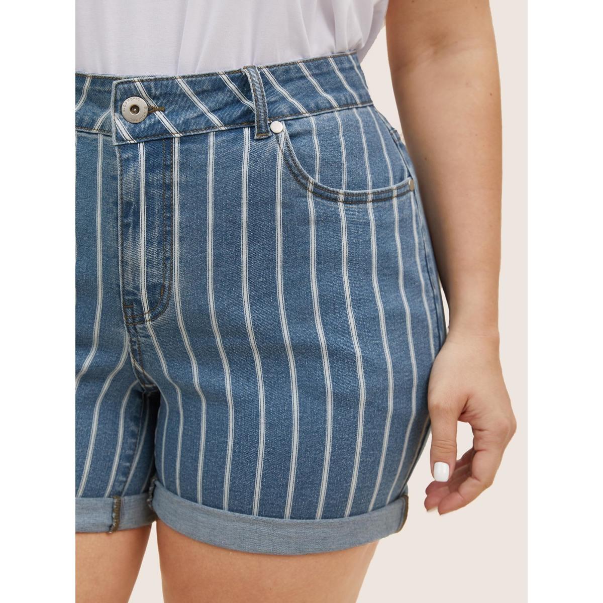 Plus Size Striped Roll Hem Light Wash Denim Shorts Women Denimblue Roll Hem High stretch Everyday Slanted pocket Casual Denim Shorts BloomChic 18/2X Product Image