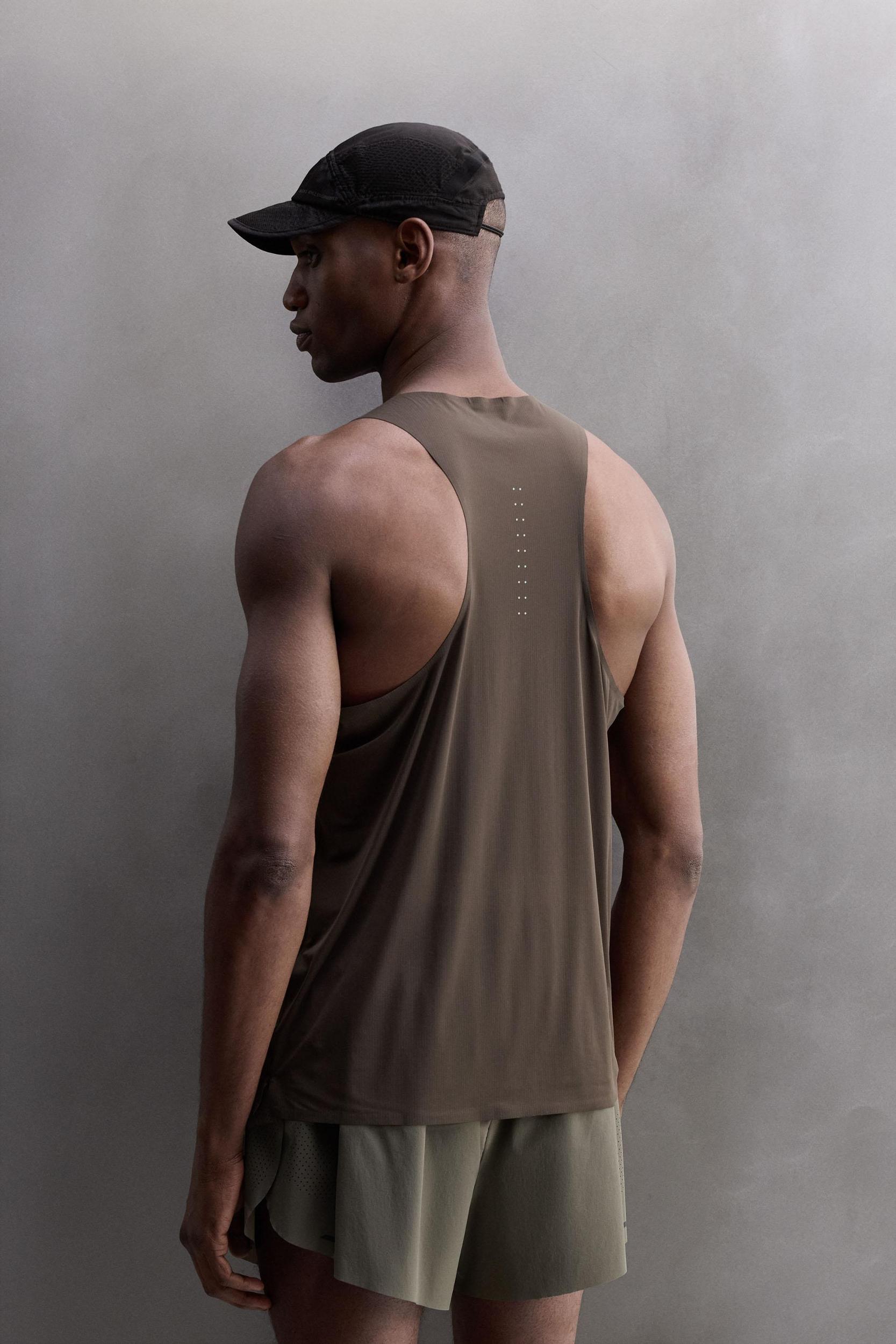 LIGHTWEIGHT TECHNICAL TANK TOP Product Image