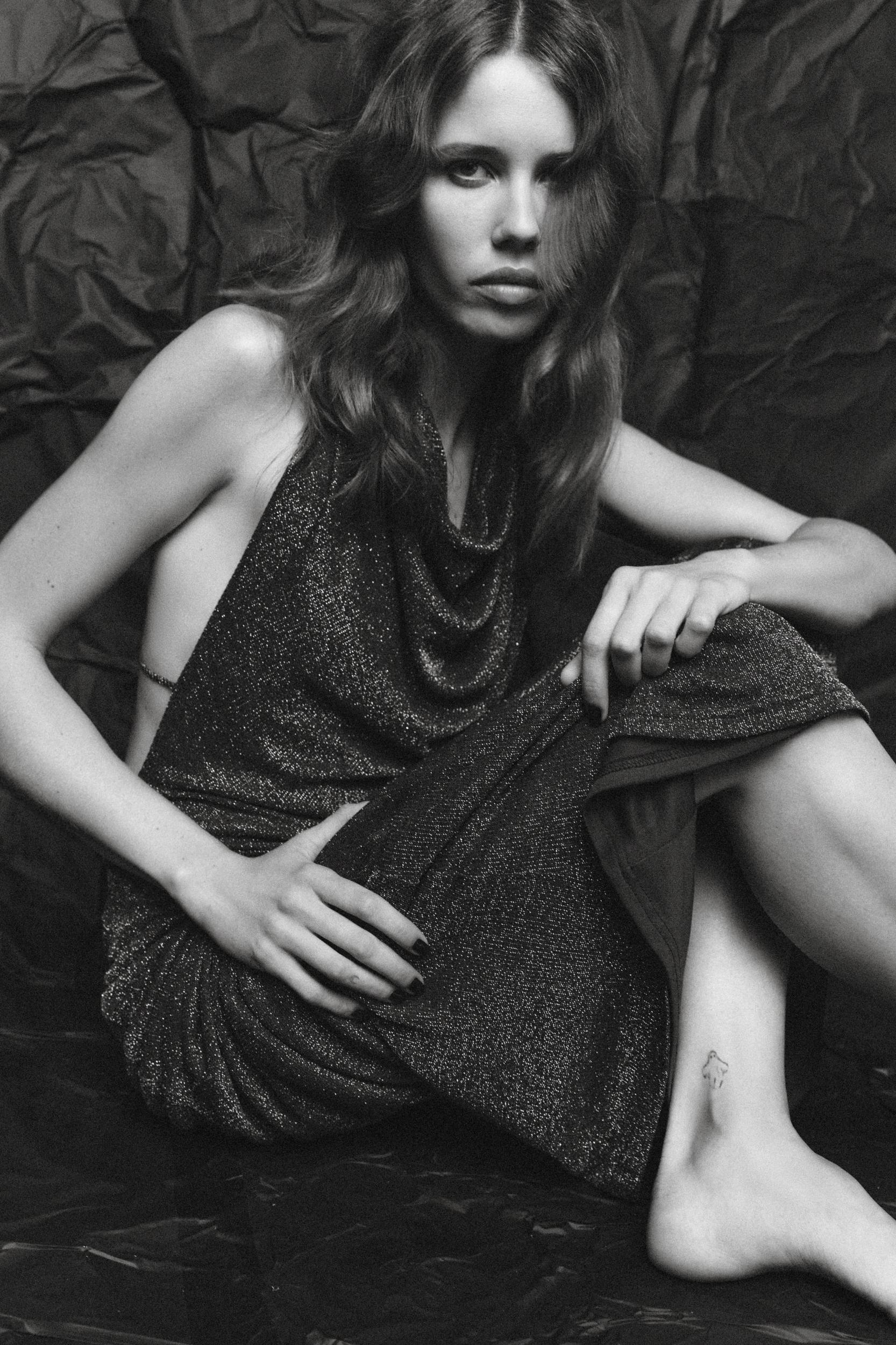 METALLIC THREAD OPEN BACK LONG DRESS Product Image