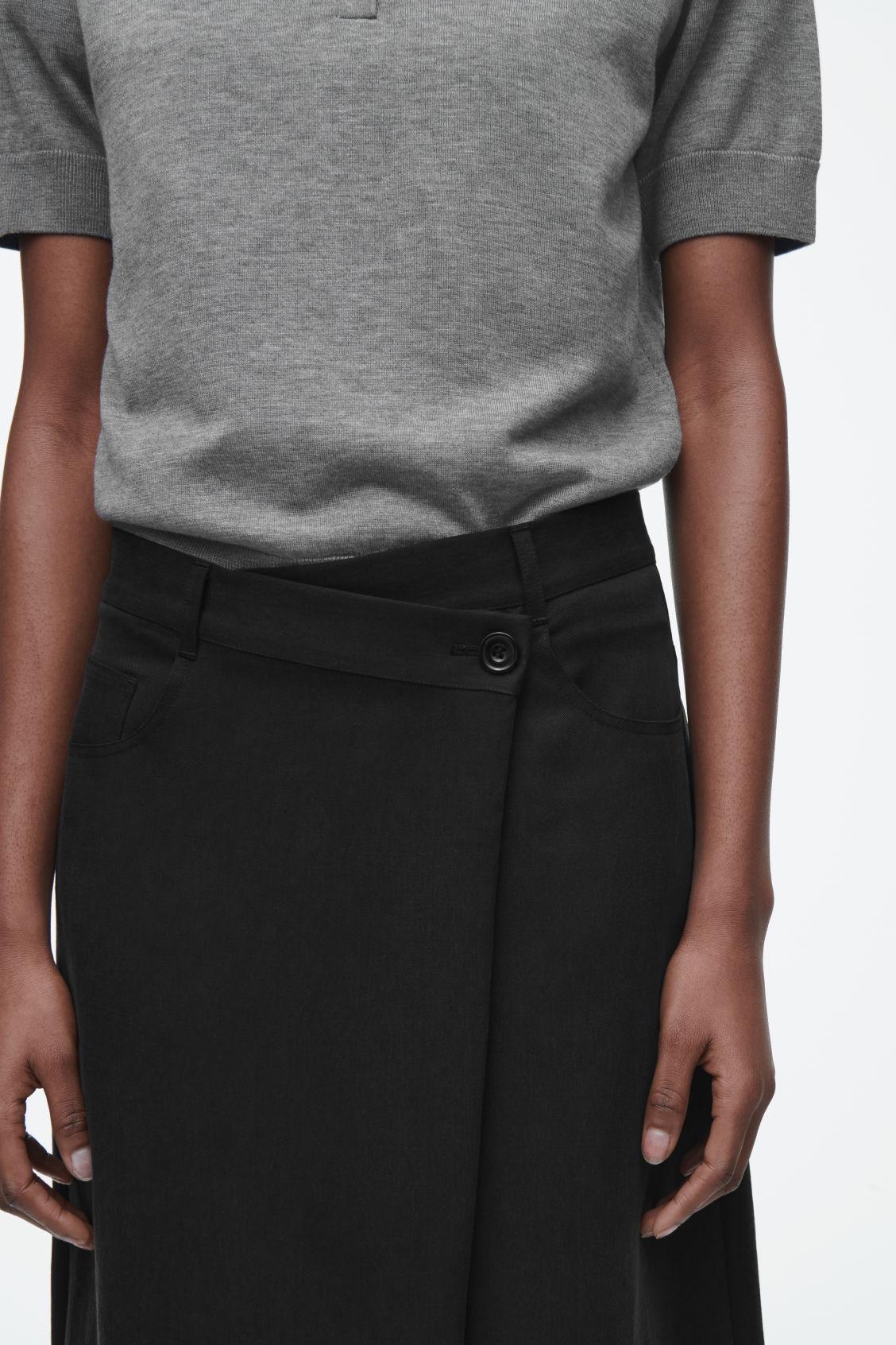 ASYMMETRIC FLUID MIDI SKIRT Product Image