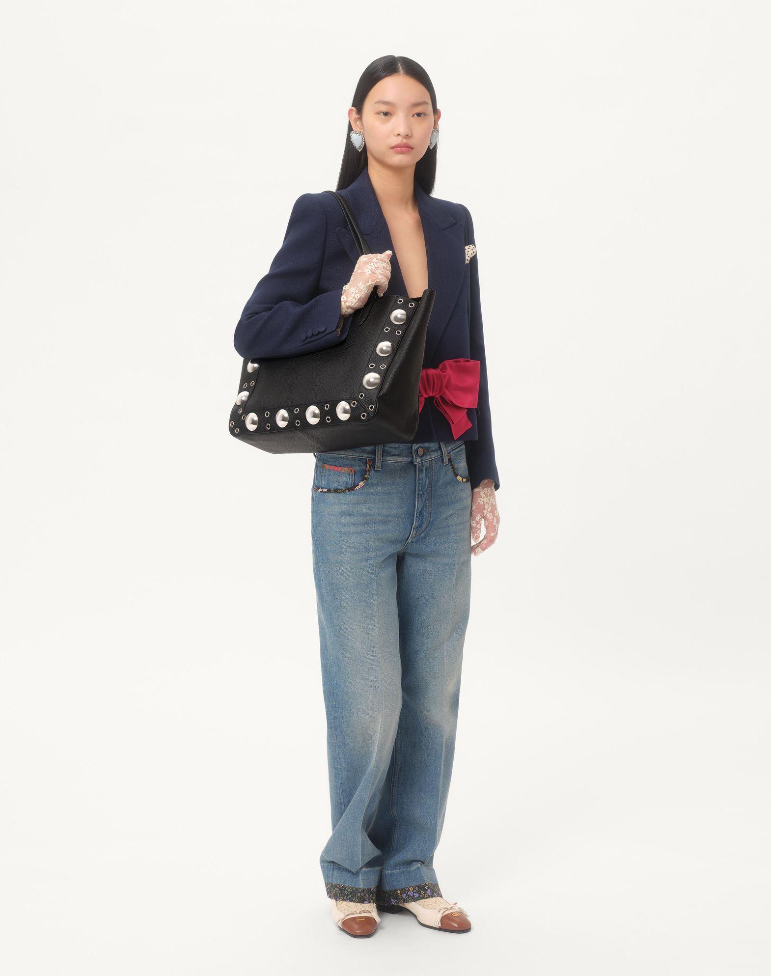 Valentino Garavani Nellcôte Medium Shopping Bag In Grainy Calfskin Product Image