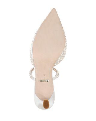 Women's Duchess Faux Pearl Pumps Product Image