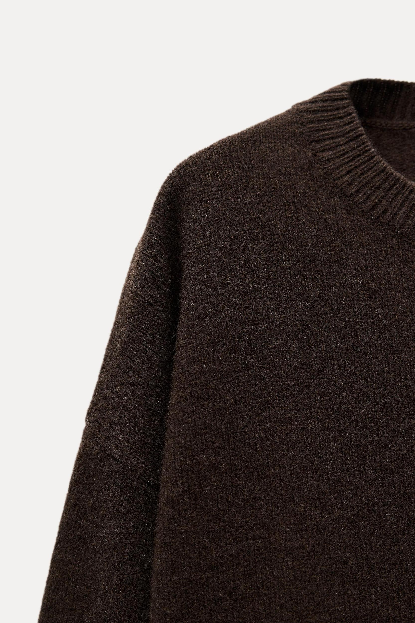 BASIC CASHMERE AND WOOL SWEATER Product Image