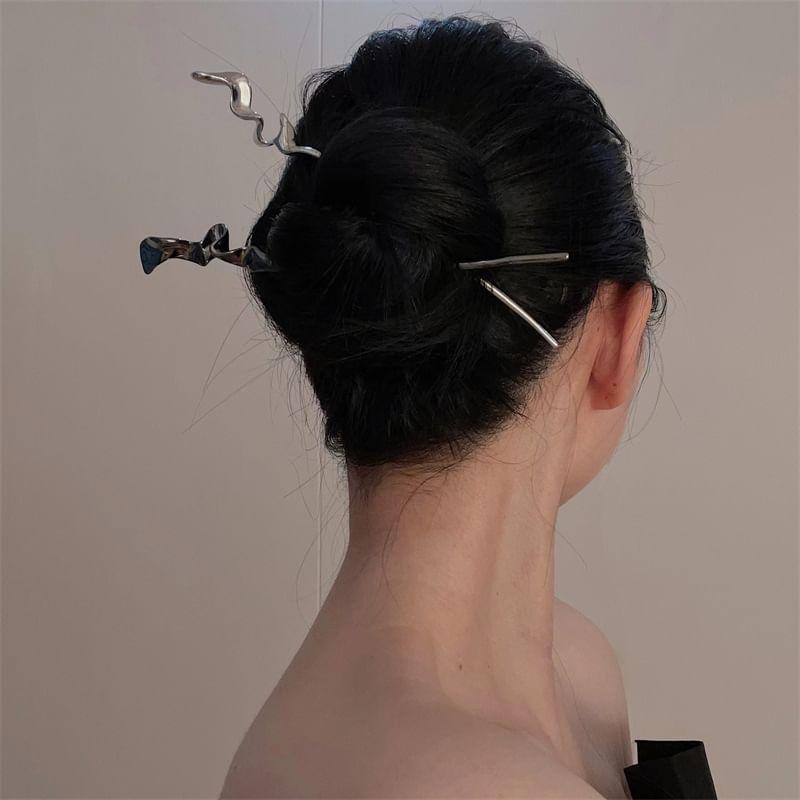 Metal Twisted Hair Stick Product Image