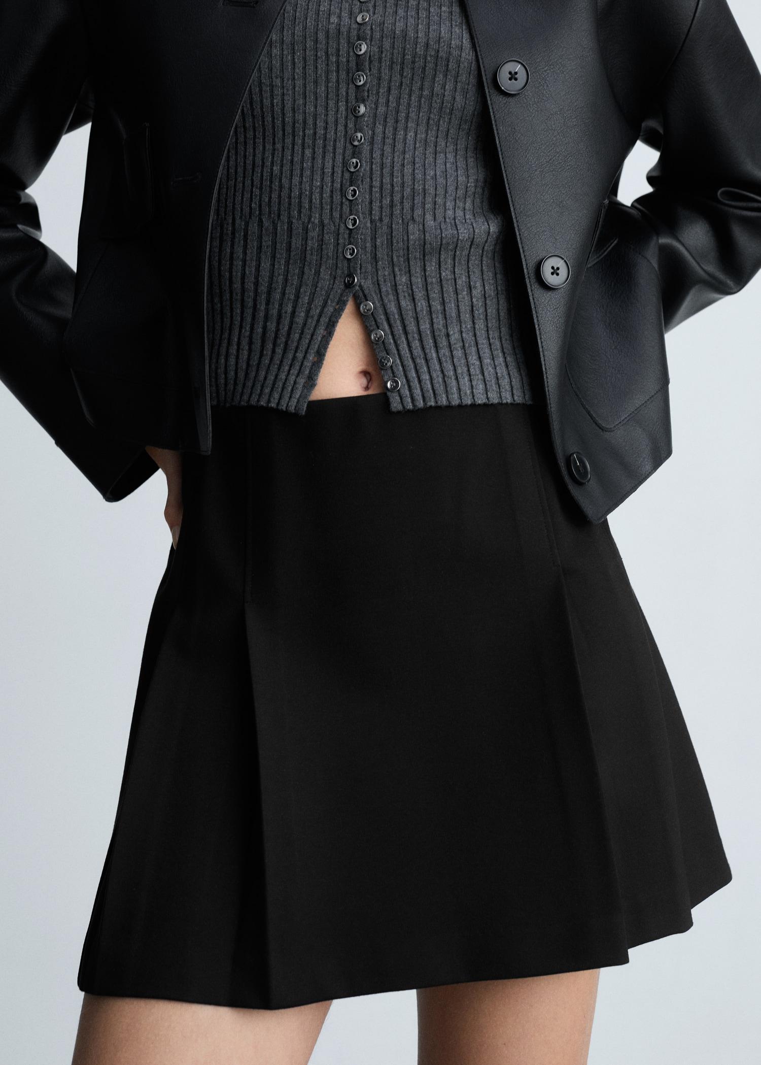 Pleated mini-skirt - Women | MANGO USA Product Image