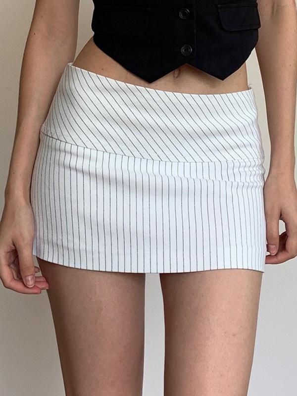 Black White Stripes Mini Skirt Product Image